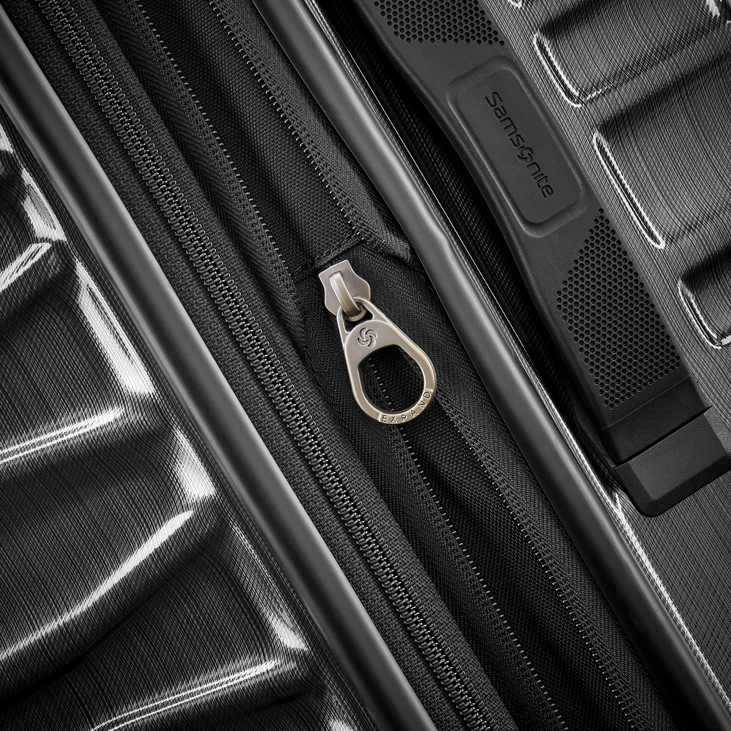 SAMSONITE STRYDE 2 22X14X9 CARRY-ON GLIDER