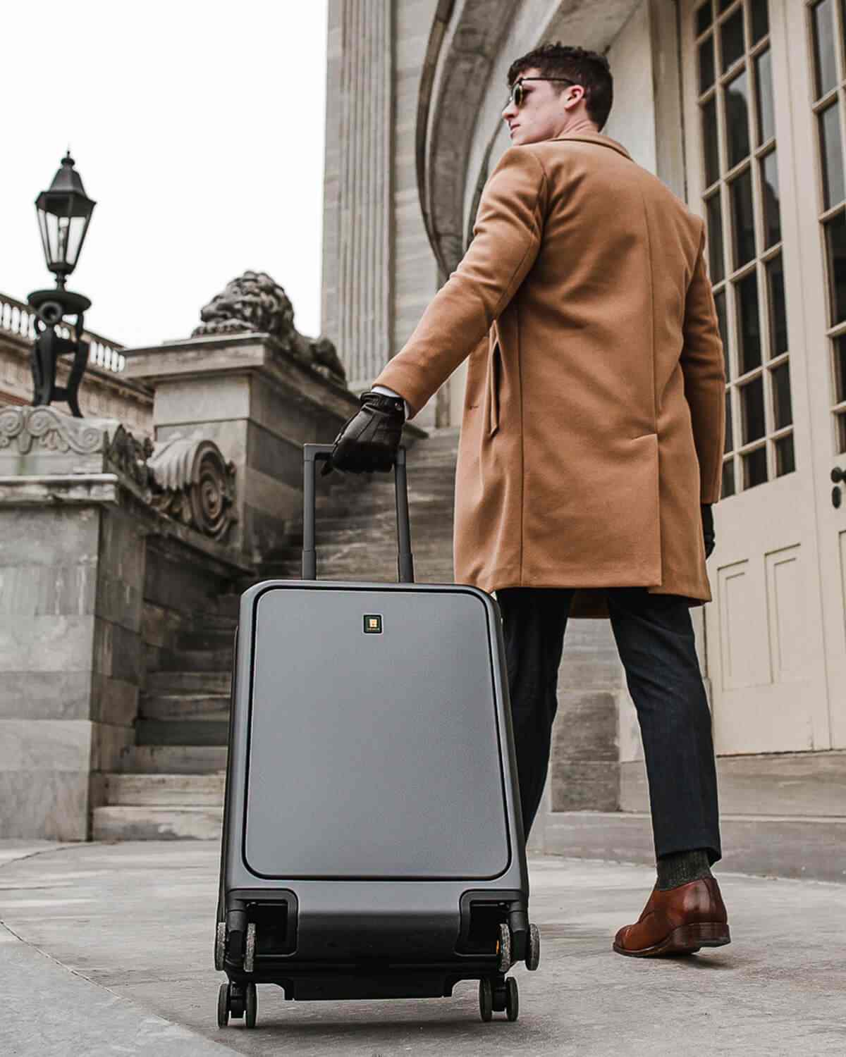 Pro Carry-On With Laptop Pocket 20''