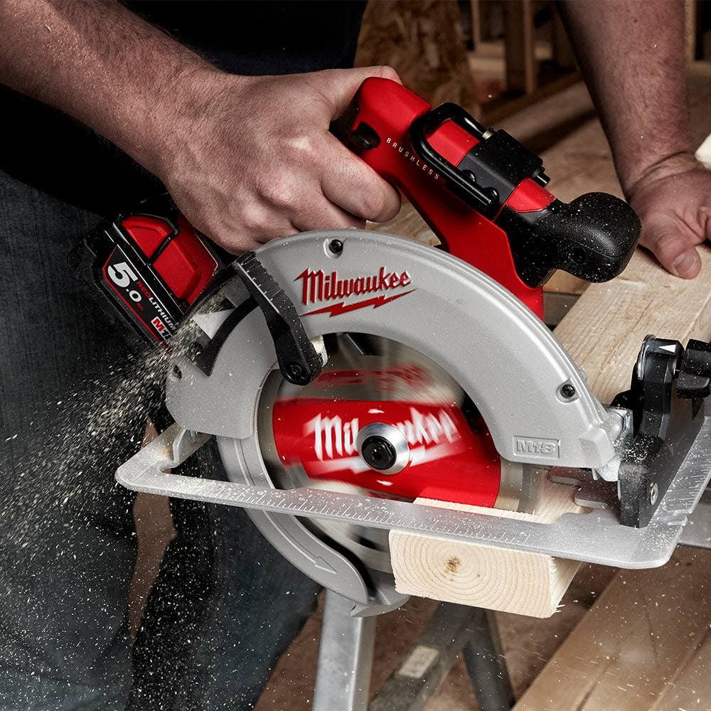 MILWAUKEE 18V Brushless 184mm Circular Saw Skin M18BLCS66-0