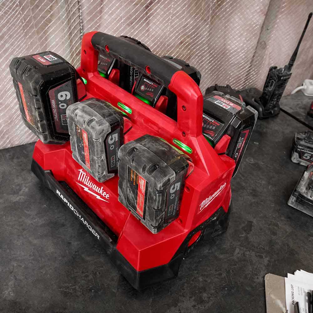 MILWAUKEE PACKOUT™ 6 Bay Rapid Charger M18PC6