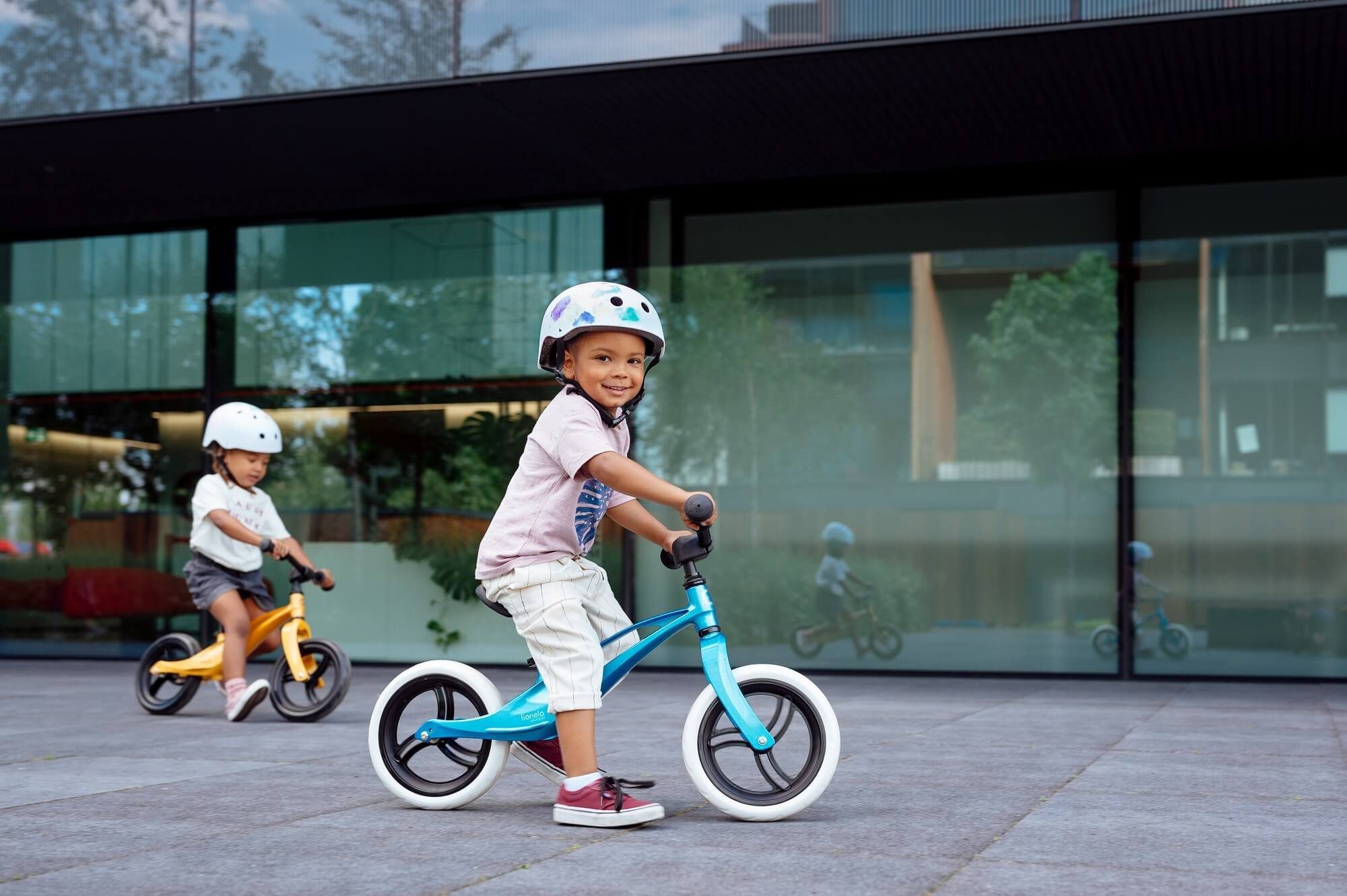 lionelo Laufrad Lionelo Bart Air ultraleichtes Laufrad Magnesiumrahmen ab 2Jahre 12 Zoll