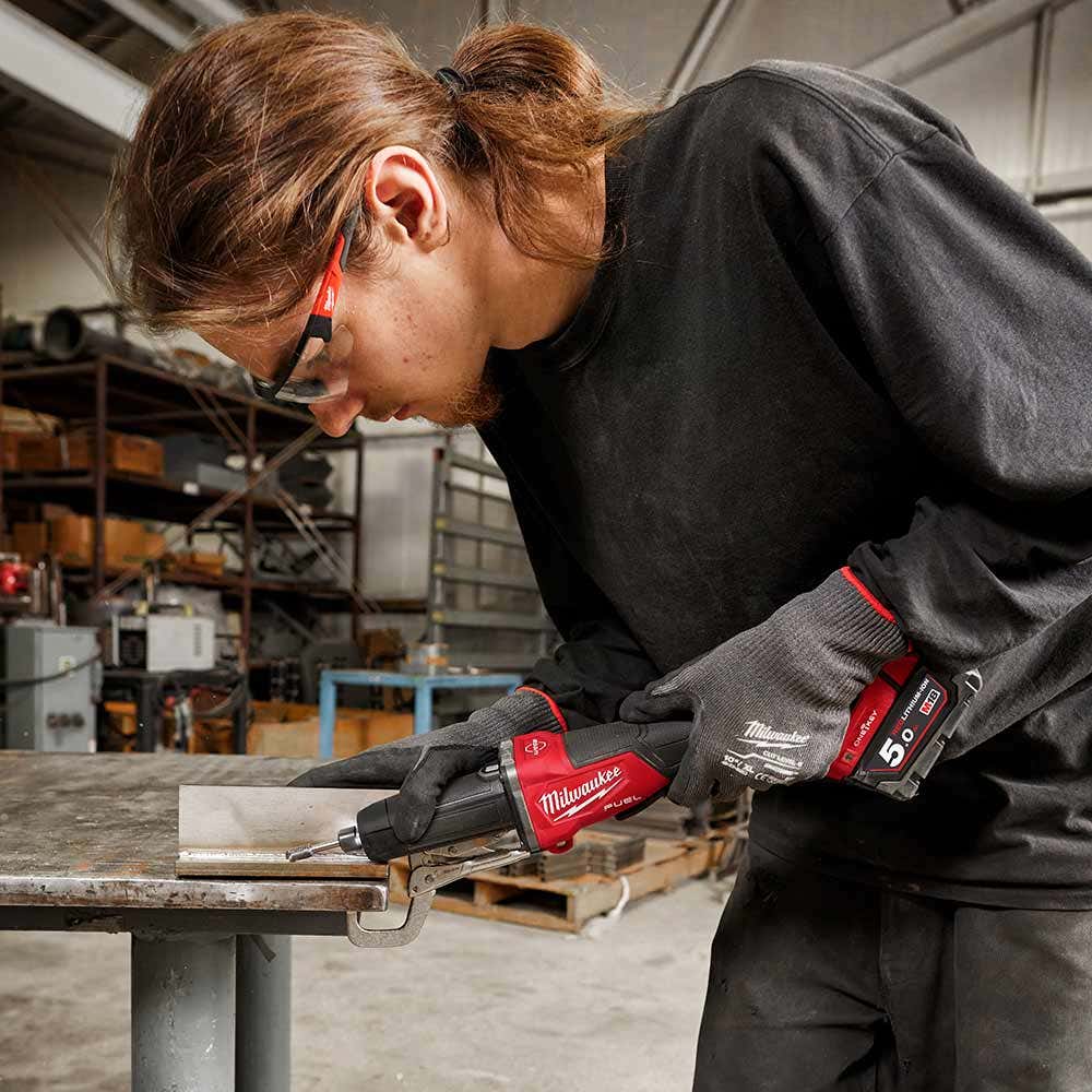 MILWAUKEE 18V FUEL™ 1/4" Braking Die Grinder w/ Deadman Paddle Switch Skin M18FDGROVPDB0