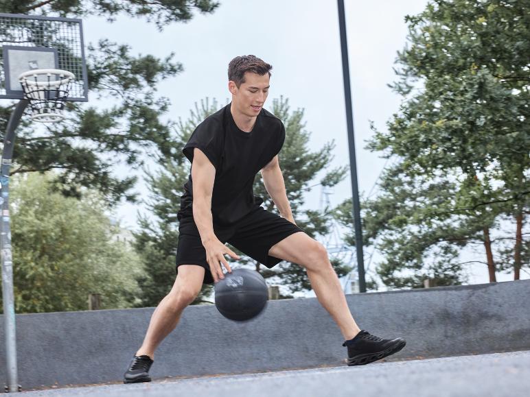 CRIVIT Herren Sweatshorts mit angerauter Innenseite und HeiQ Mint