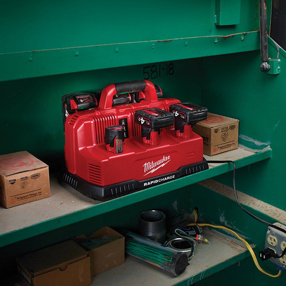MILWAUKEE 12V/18V 3 Bay Simultaneous Battery Charger M12-18C3