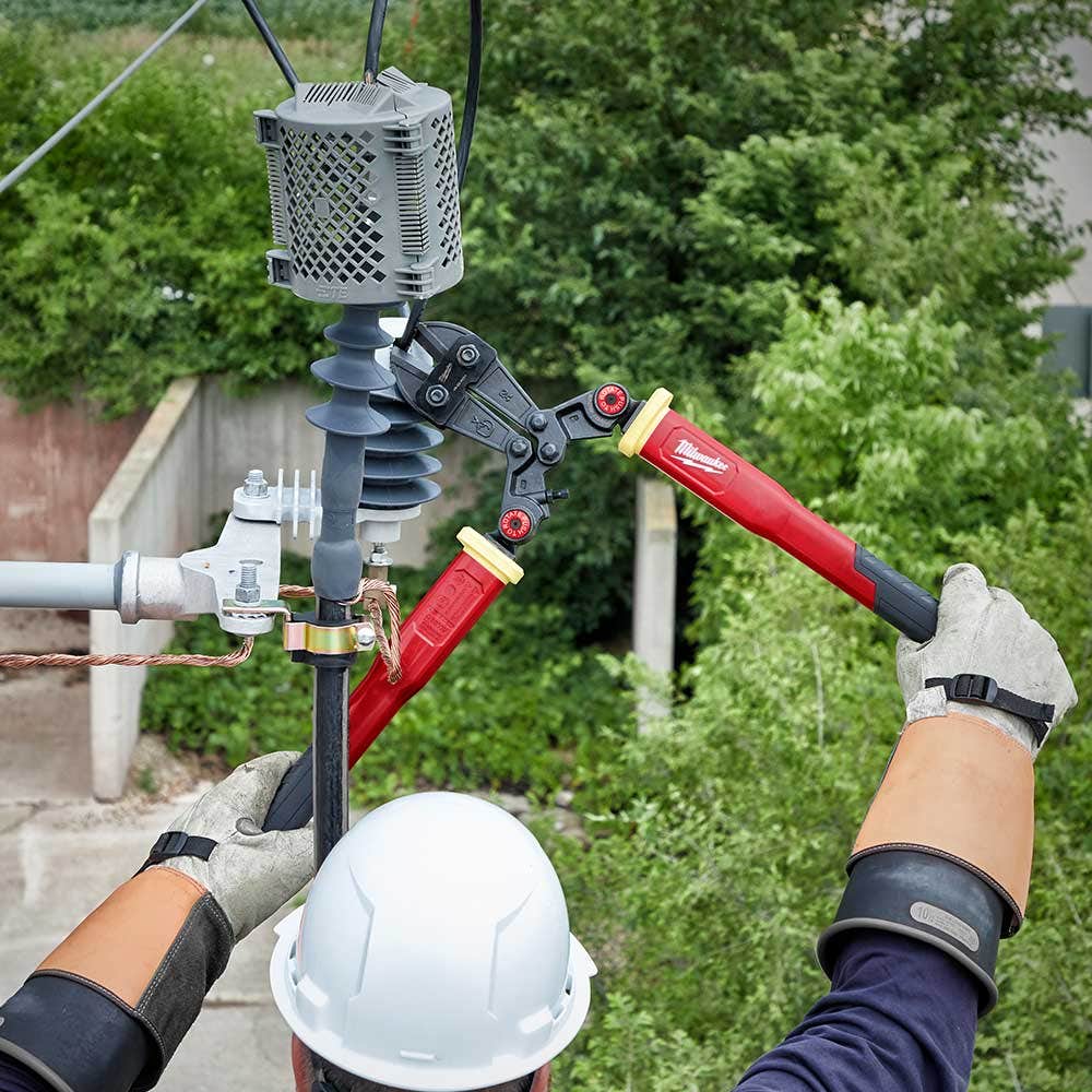 MILWAUKEE 600mm Fibreglass Non-Conductive Bolt Cutter 48224224