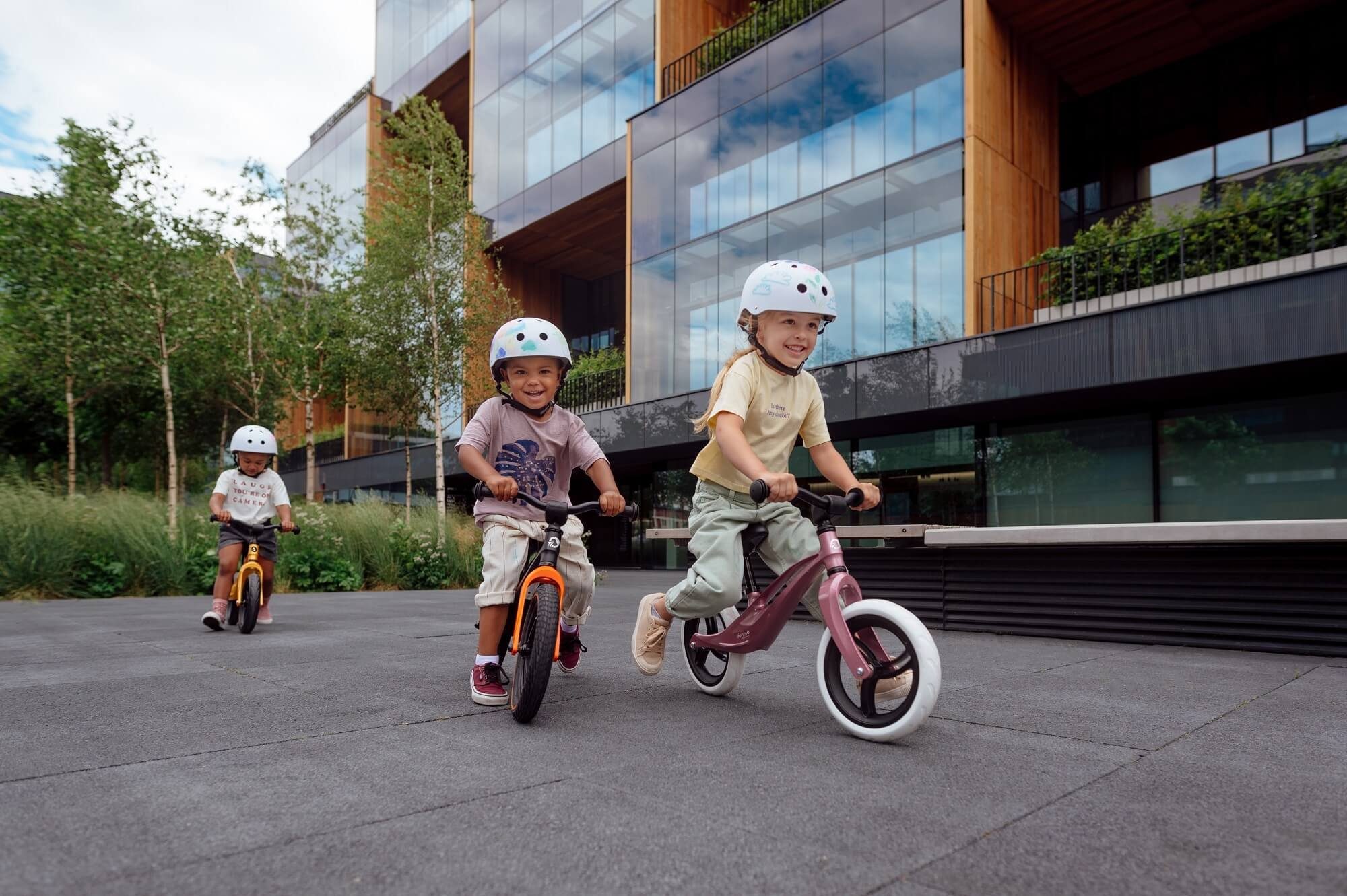 lionelo Laufrad Lionelo Bart Air ultraleichtes Laufrad Magnesiumrahmen ab 2Jahre 12 Zoll