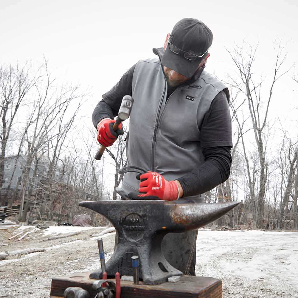 MILWAUKEE 12V TOUGHSHELL Heated Vest Grey Skin M12HVGREY10