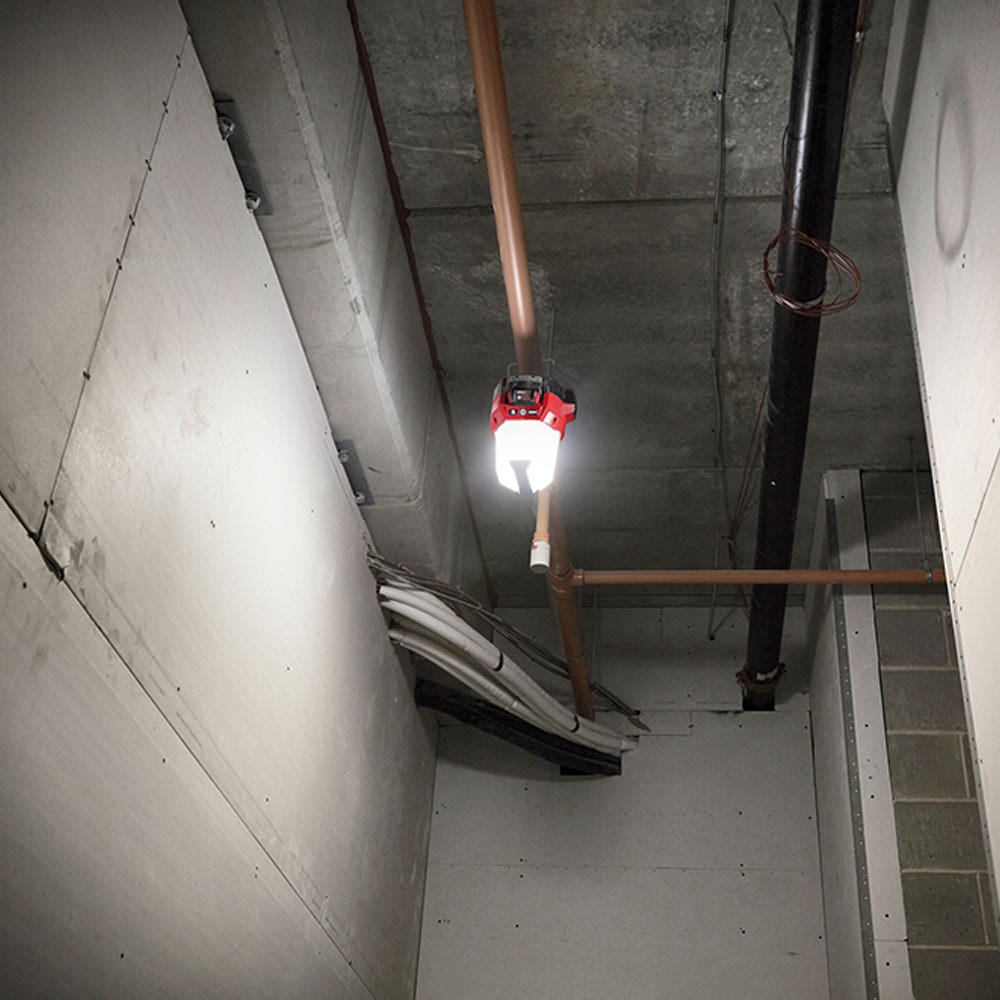 MILWAUKEE 18V Compact Site Light w. Flood Mode M18TAL-0