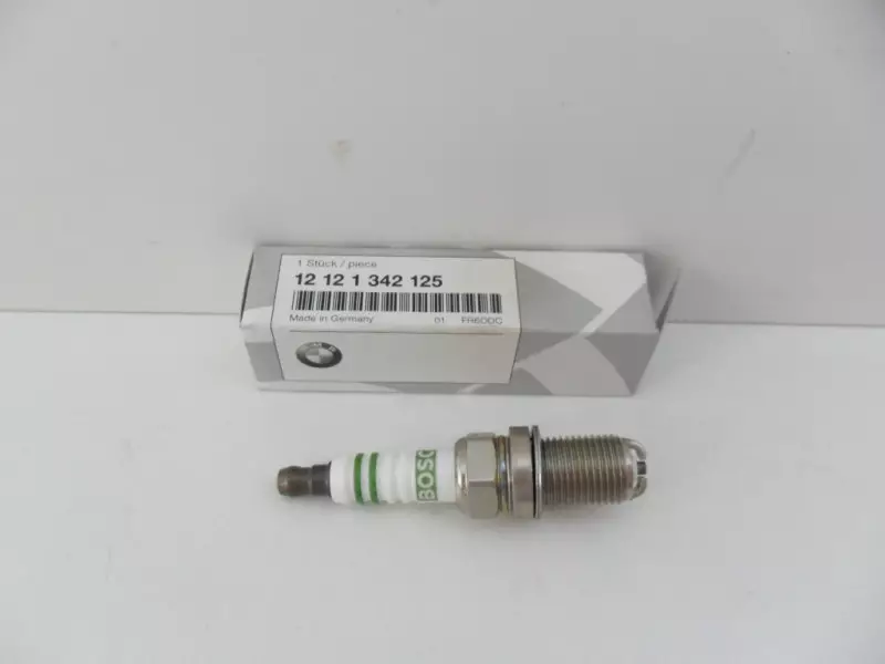 BMW Spark Plug Genuine FR 6 DDC - R850C/RT - R1100GS/R/RS/RT 259 - R1200Cindep (2000-2003)
