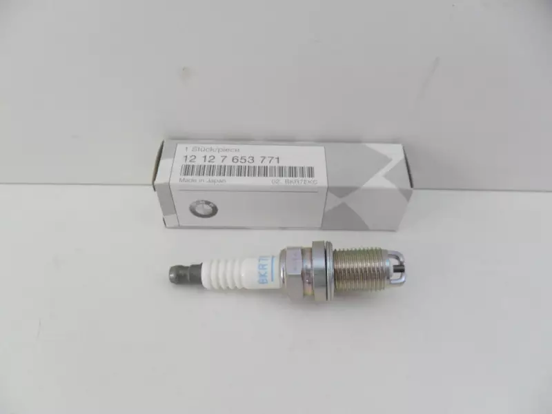 BMW Spark plug NGK BKR7EKC original - R850R/RT (2001-2007) - R1100S - R1150C/CIndep/CL/CMontauk/GS/GSA/R/RRock/RS/RT