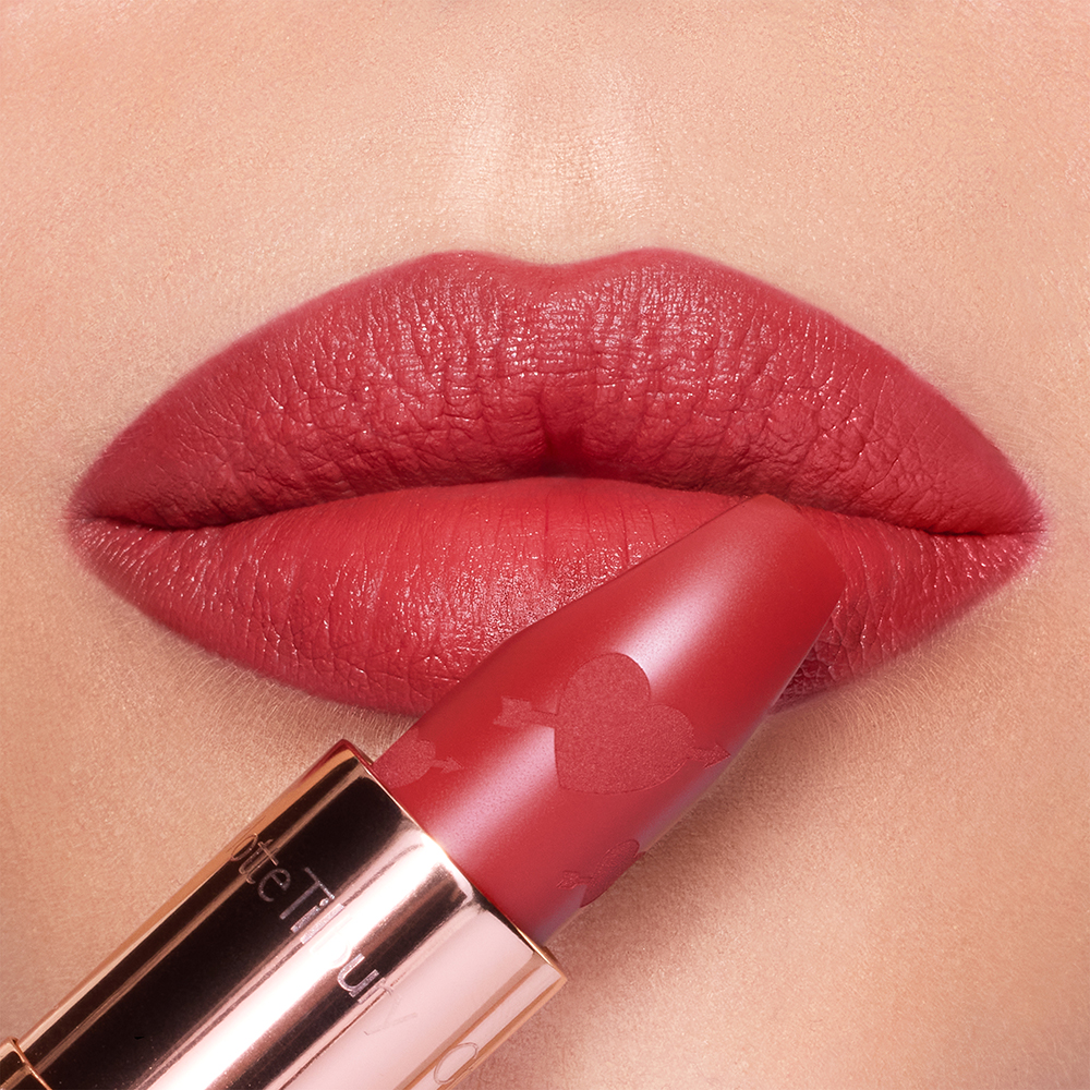 PILLOW TALK LOVE EFFECT LIPSTICK