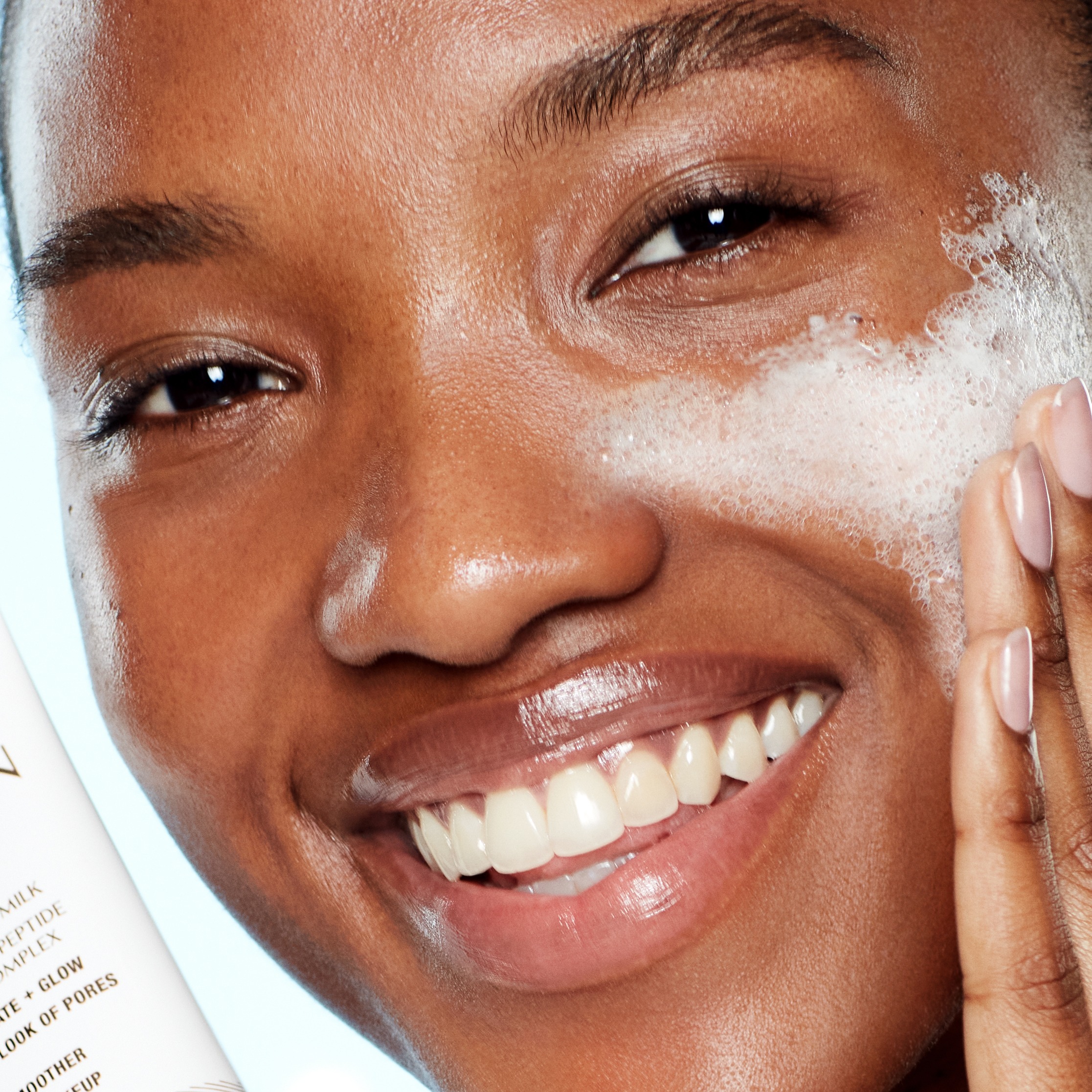 CHARLOTTE'S MAGIC HYDRATION REVIVAL CLEANSER