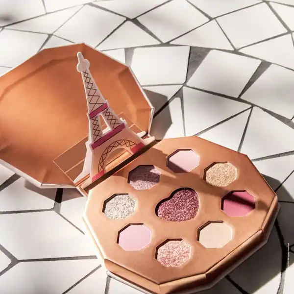 Emily in Paris Lidschatten Palette 01