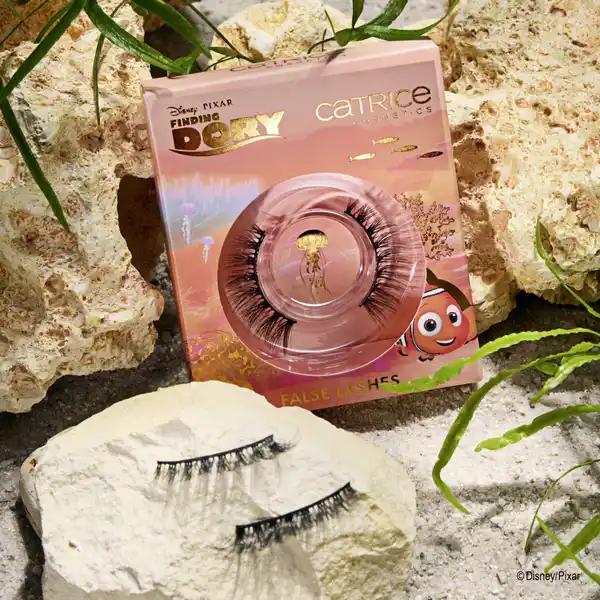 Disney Pixar Finding Dory False Lashes 020 Whale Whispers
