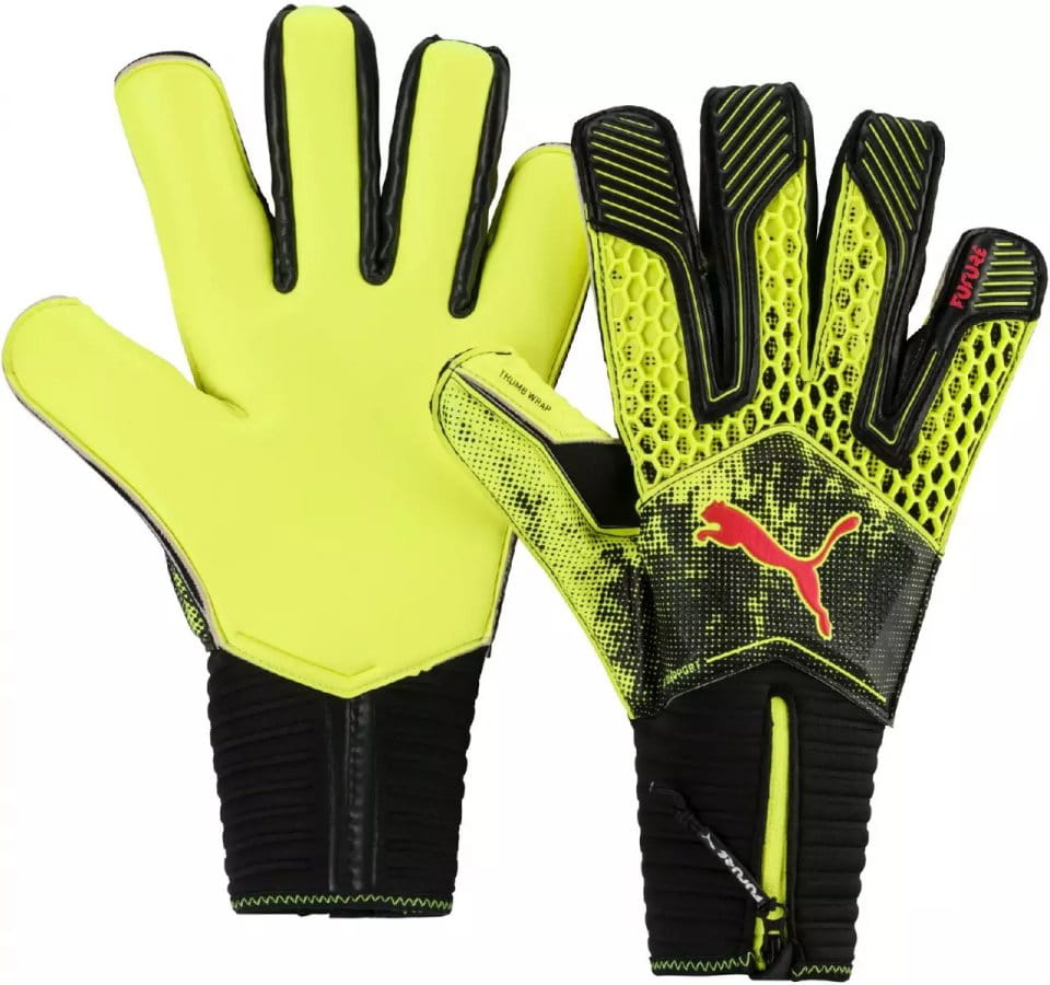 Goalkeeper's Puma FUTURE Grip 18.1 goalkeeper gloves