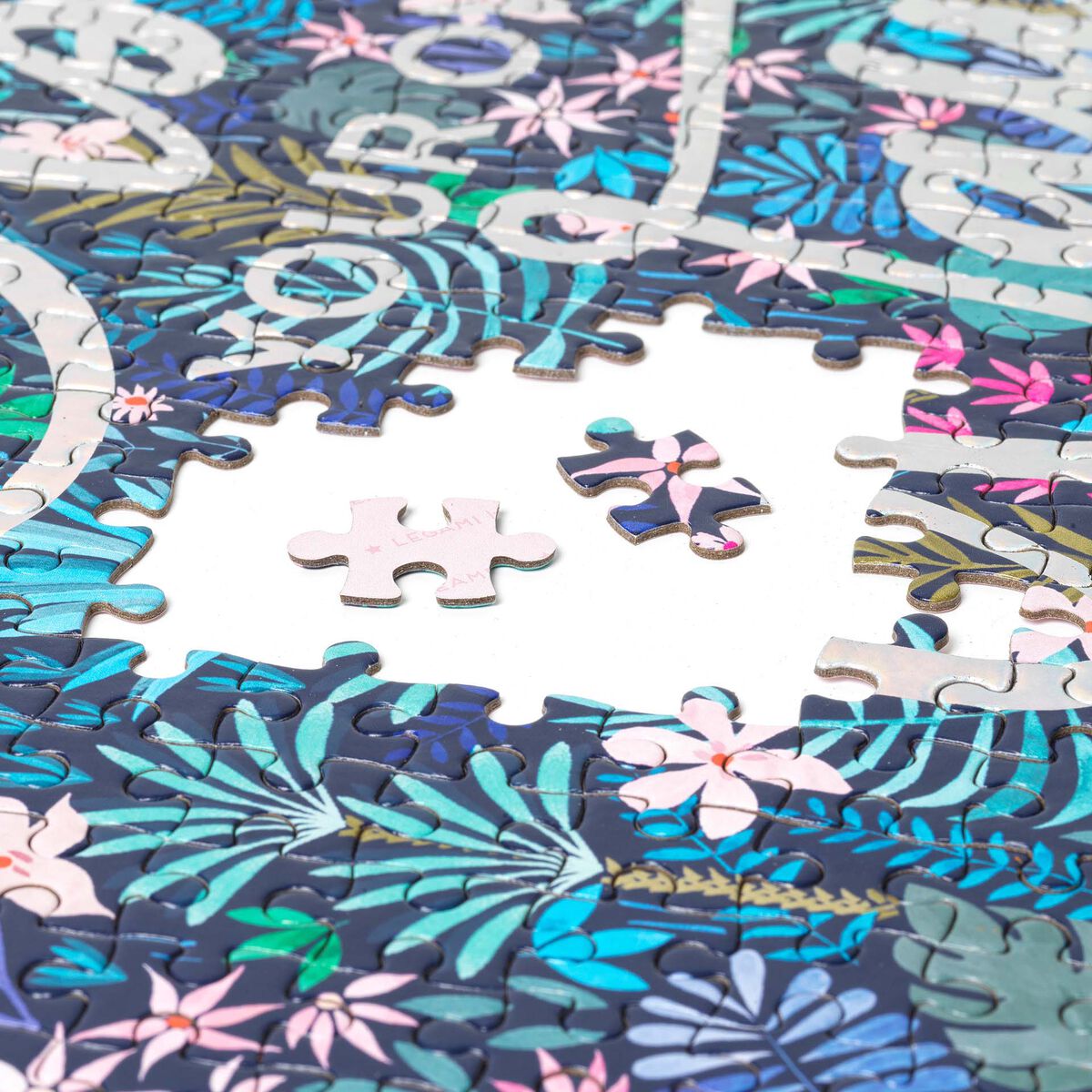 1000-Piece Puzzle - Flora