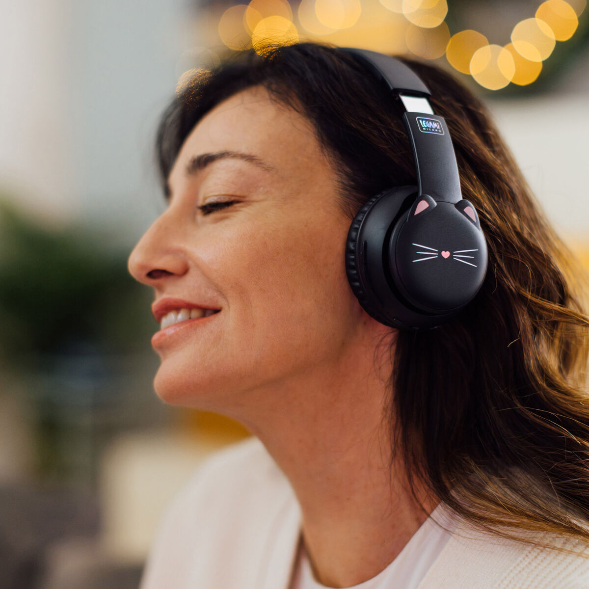 Wireless On-Ear Headphones - Pop to the Top