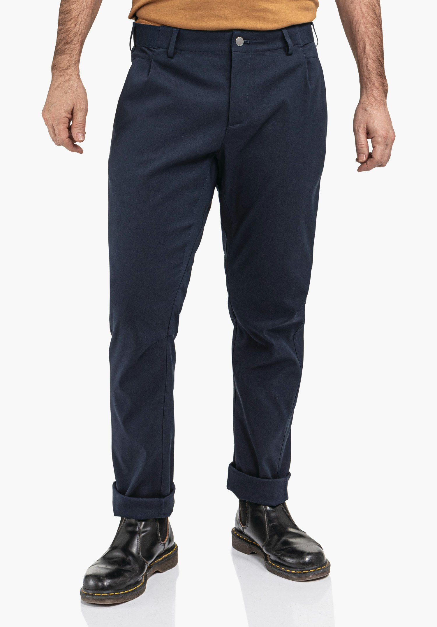 Water-repellent pleated trousers