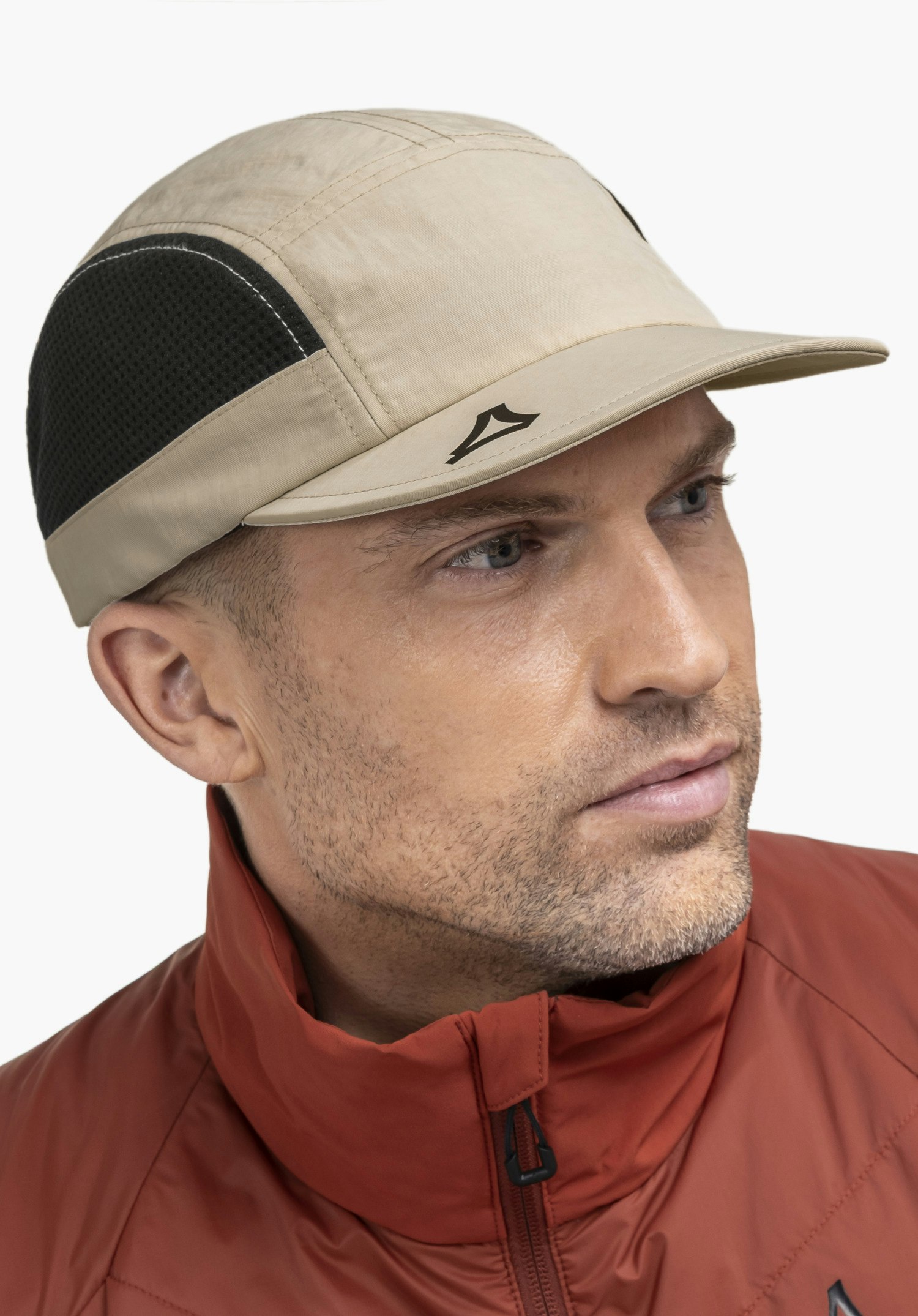 Lightweight cap with flexible peak
