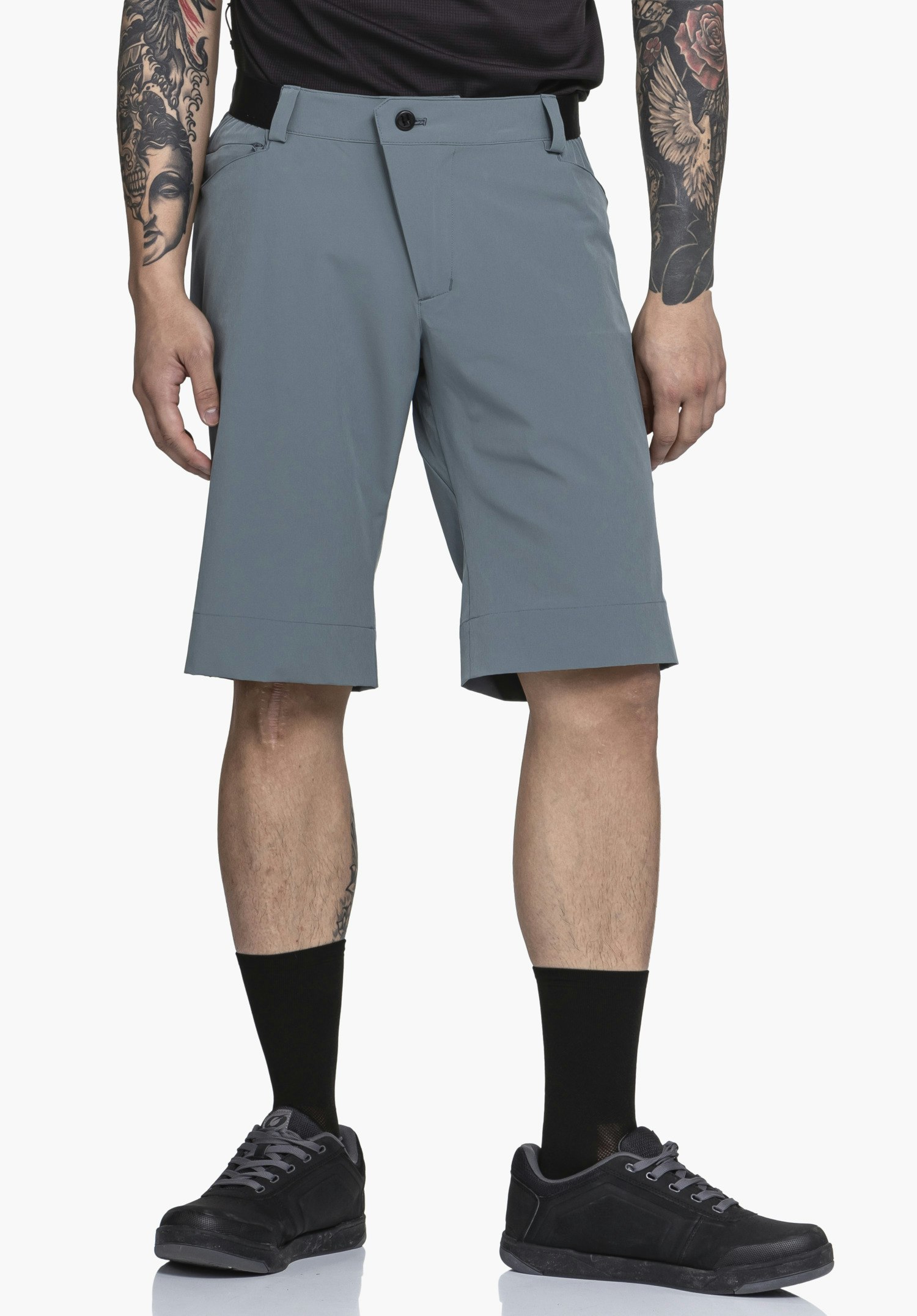 Water-repellent shorts for cycling trips