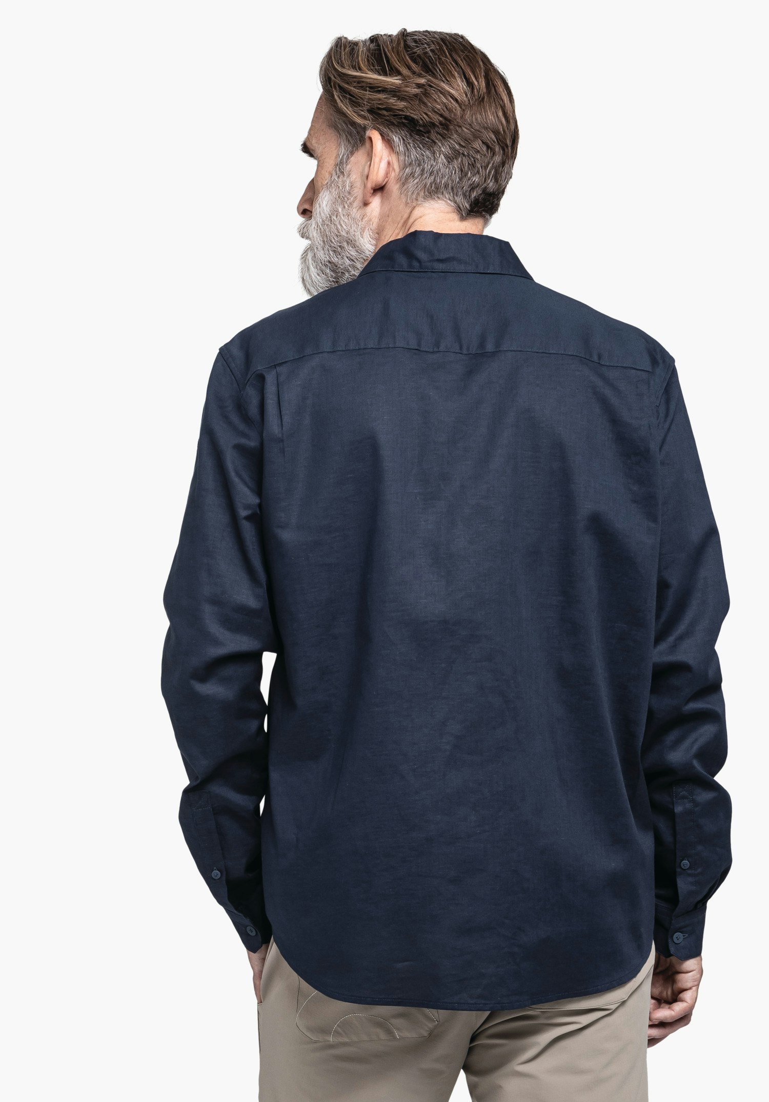 Summery & comfortable long-sleeved shirt