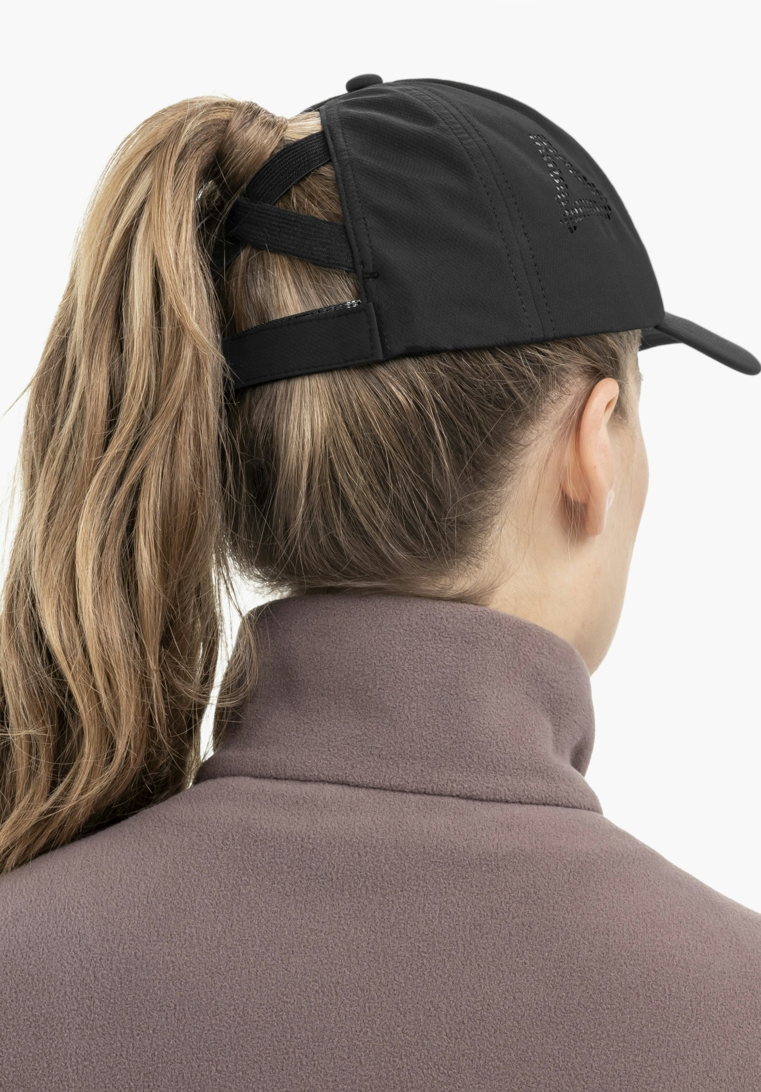 Cap with clever plait opening