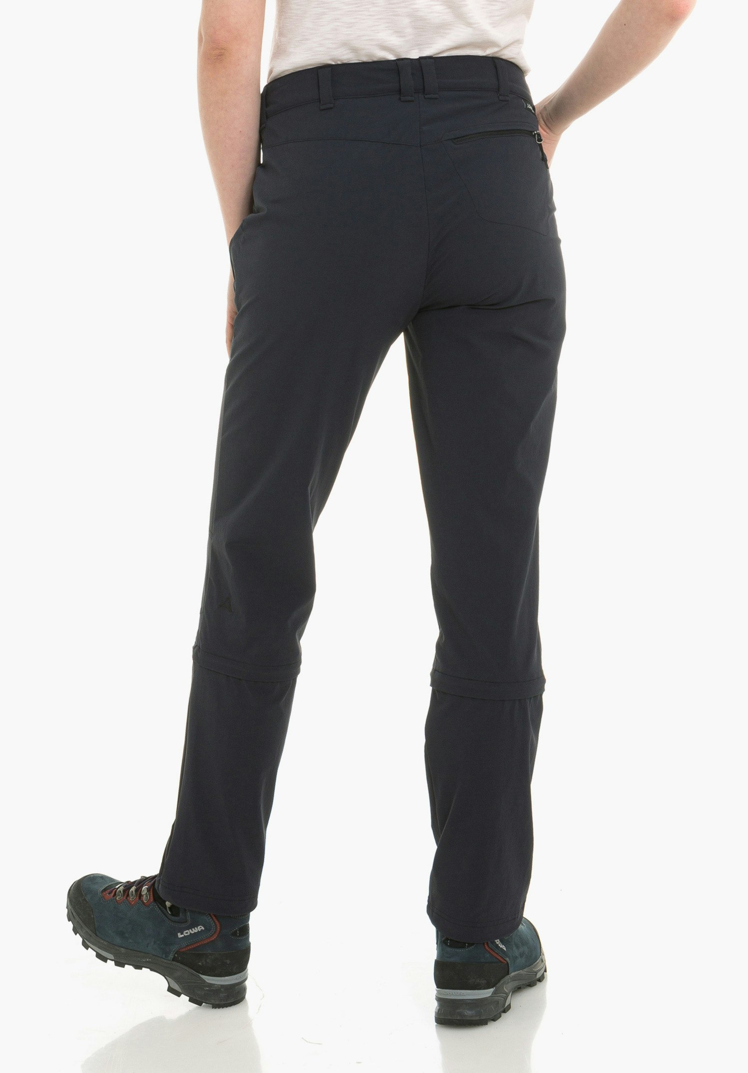 Robust hiking pants with zip-off function