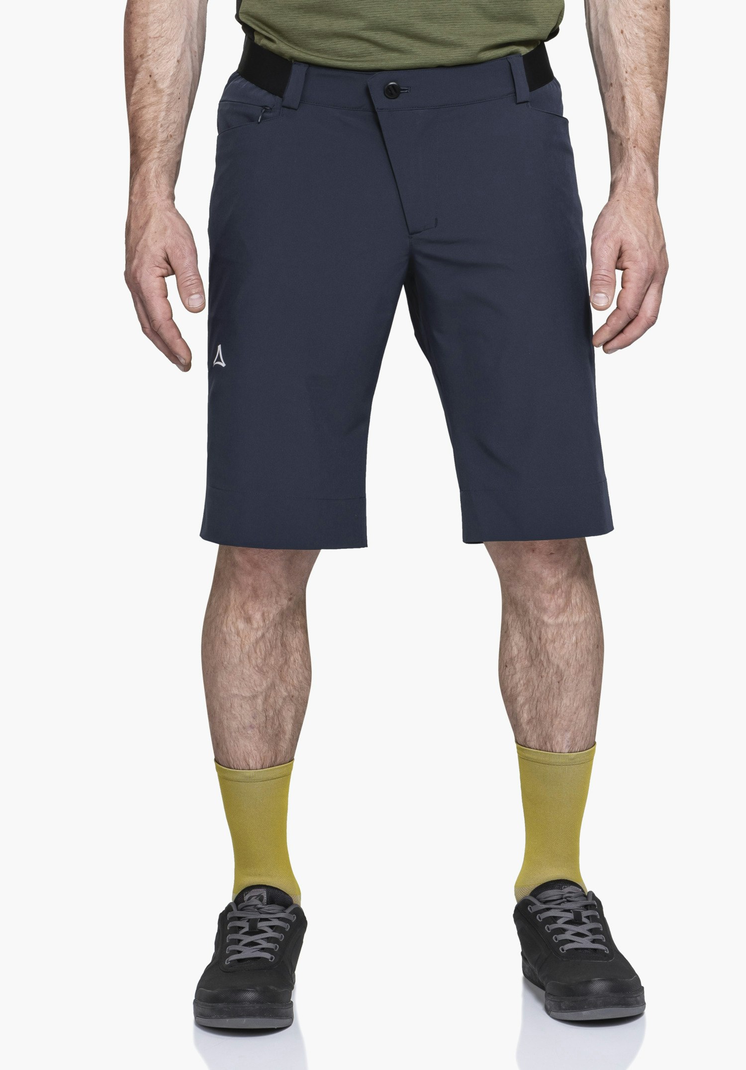 Water-repellent shorts for cycling trips