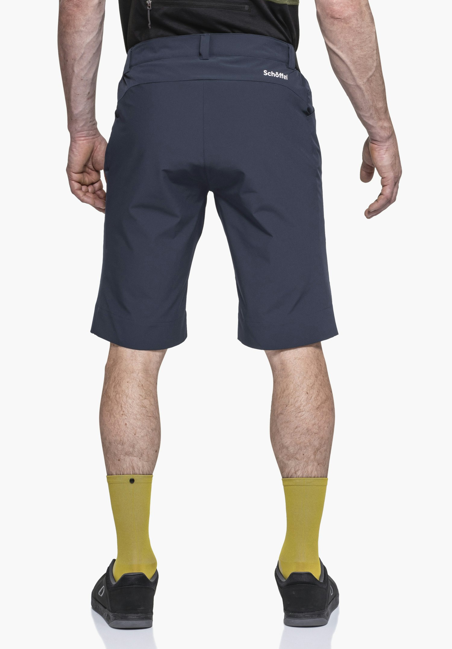 Water-repellent shorts for cycling trips