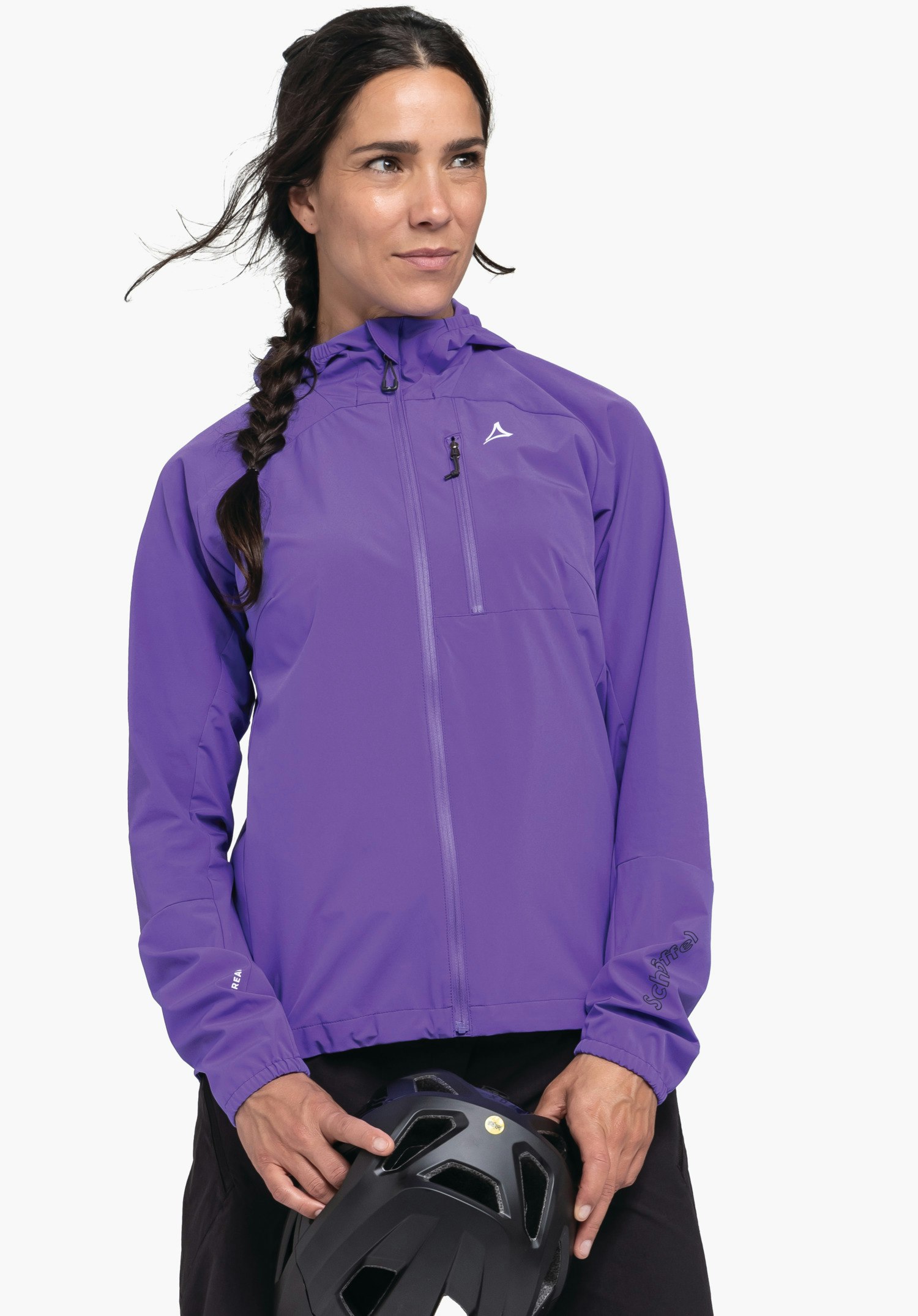 Robust wind jacket for trail riders