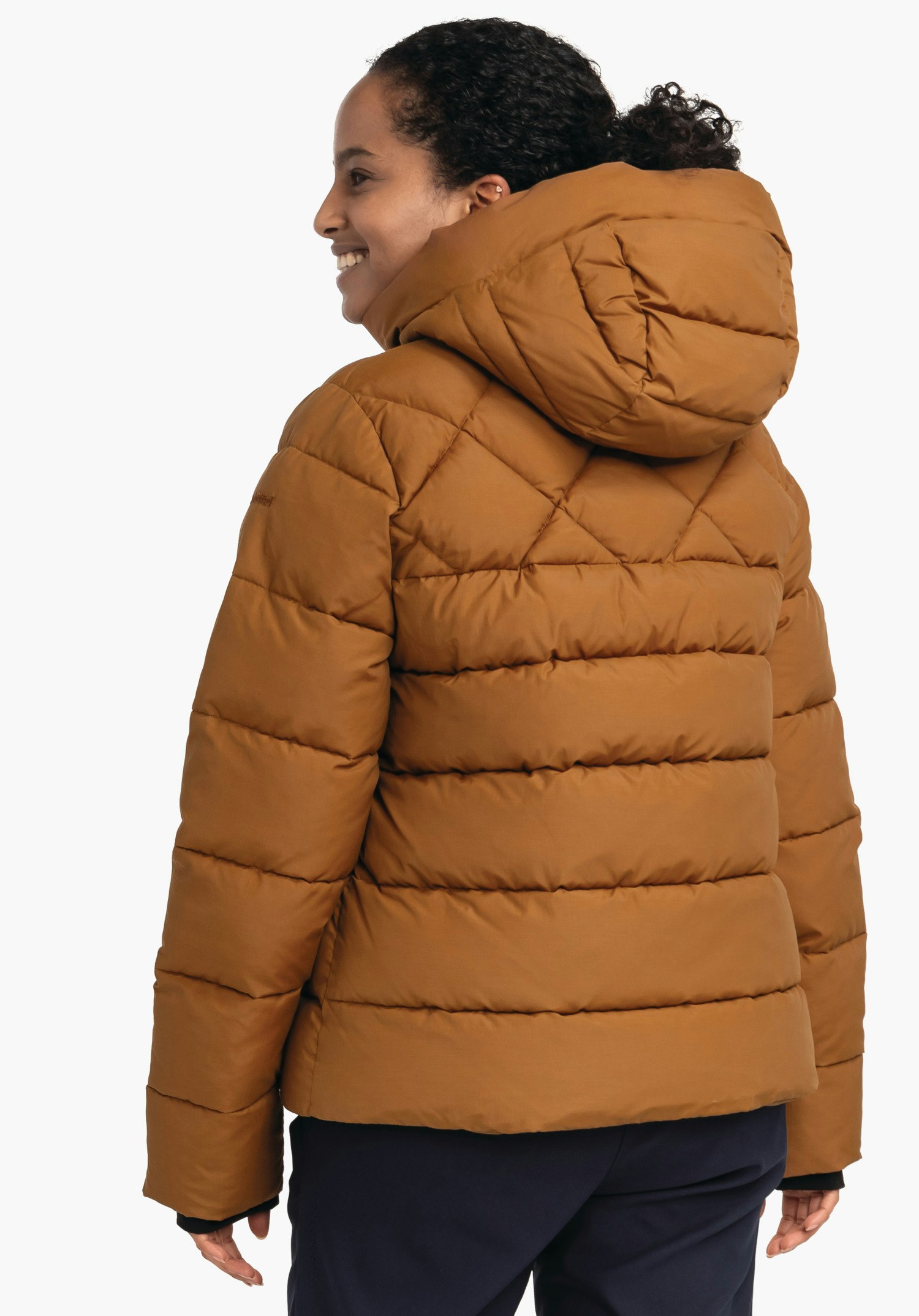 Puffer jacket with synthetic insulation