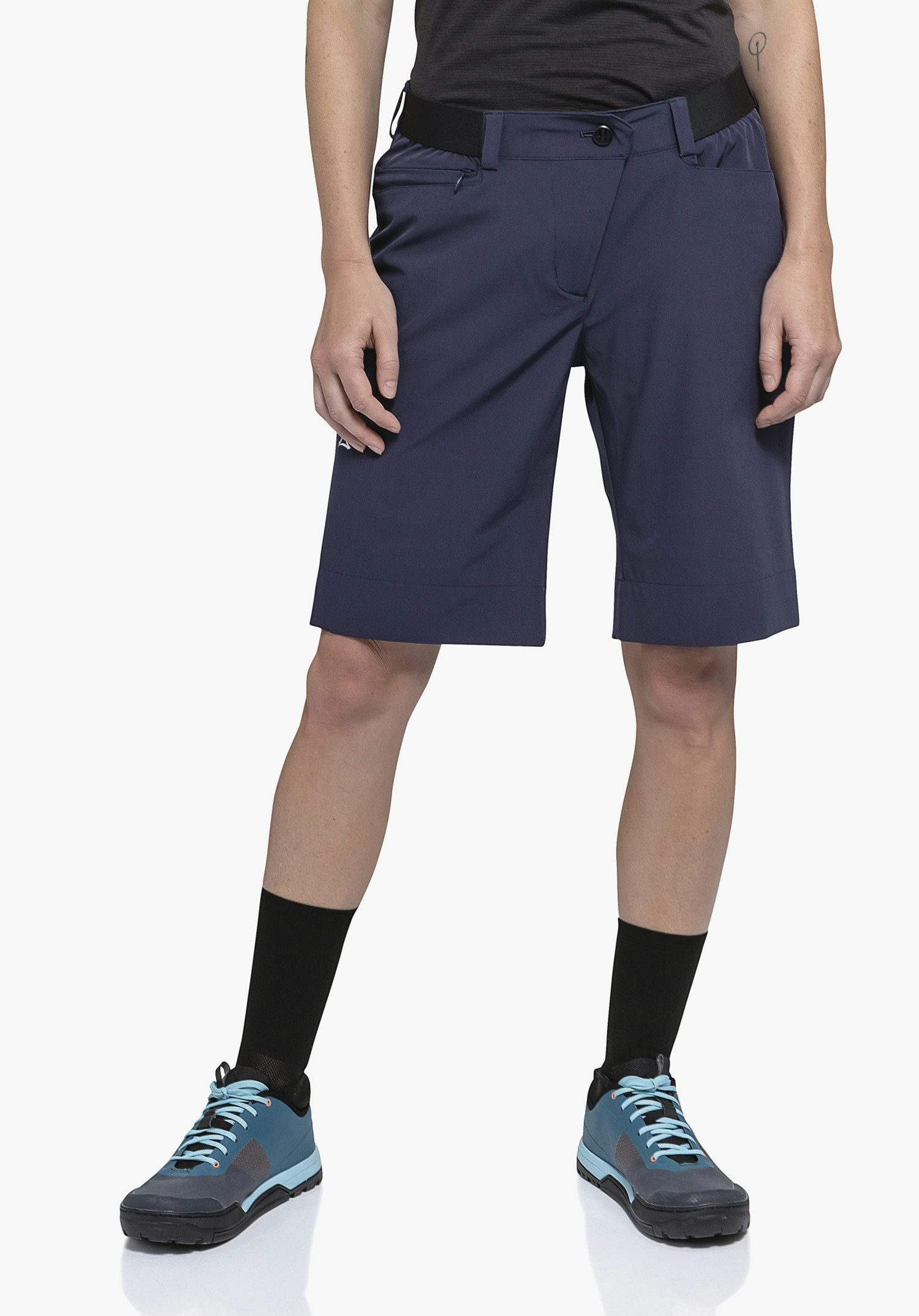 Water-repellent shorts for cycling trips