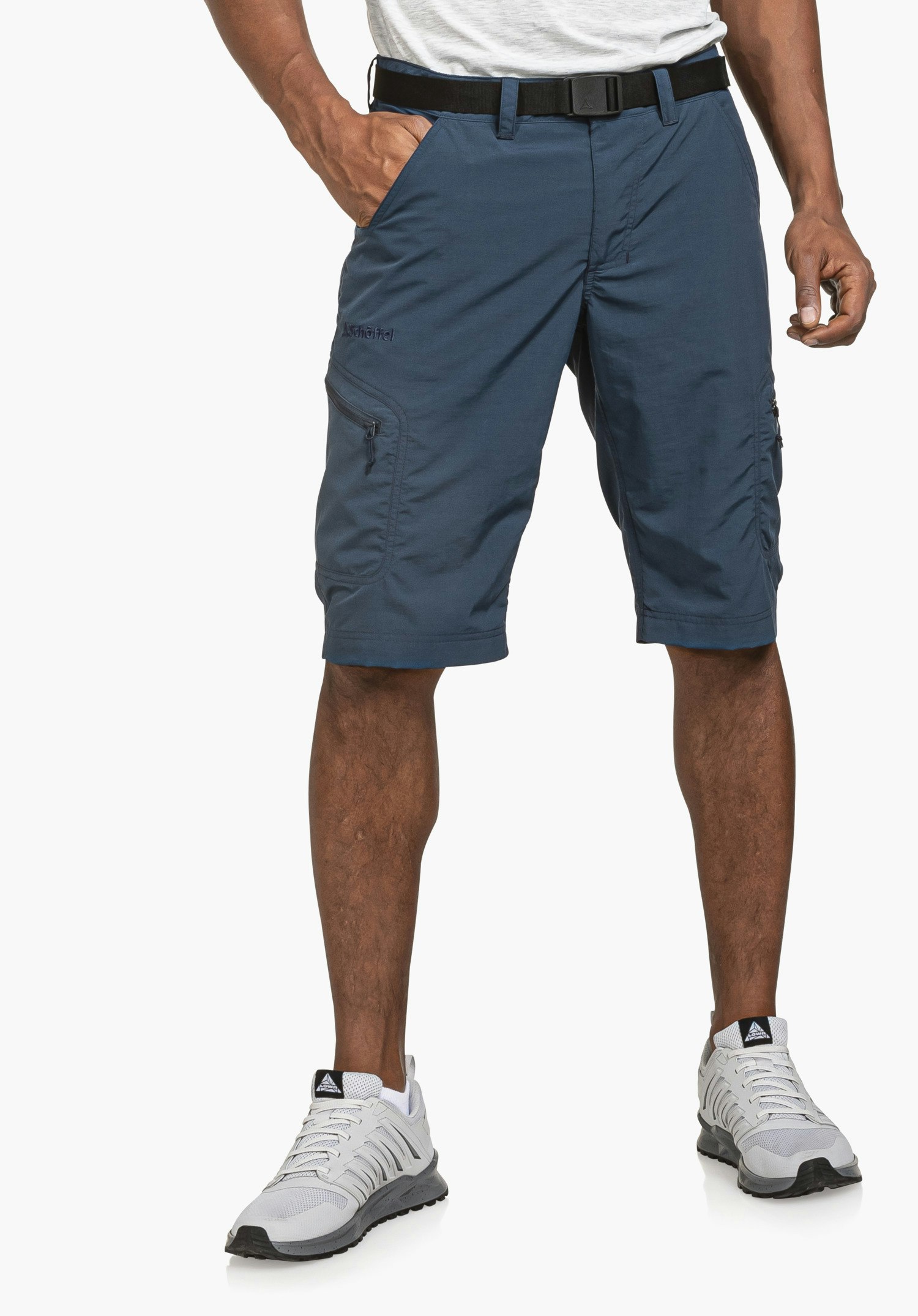 Comfortable casual shorts with pockets