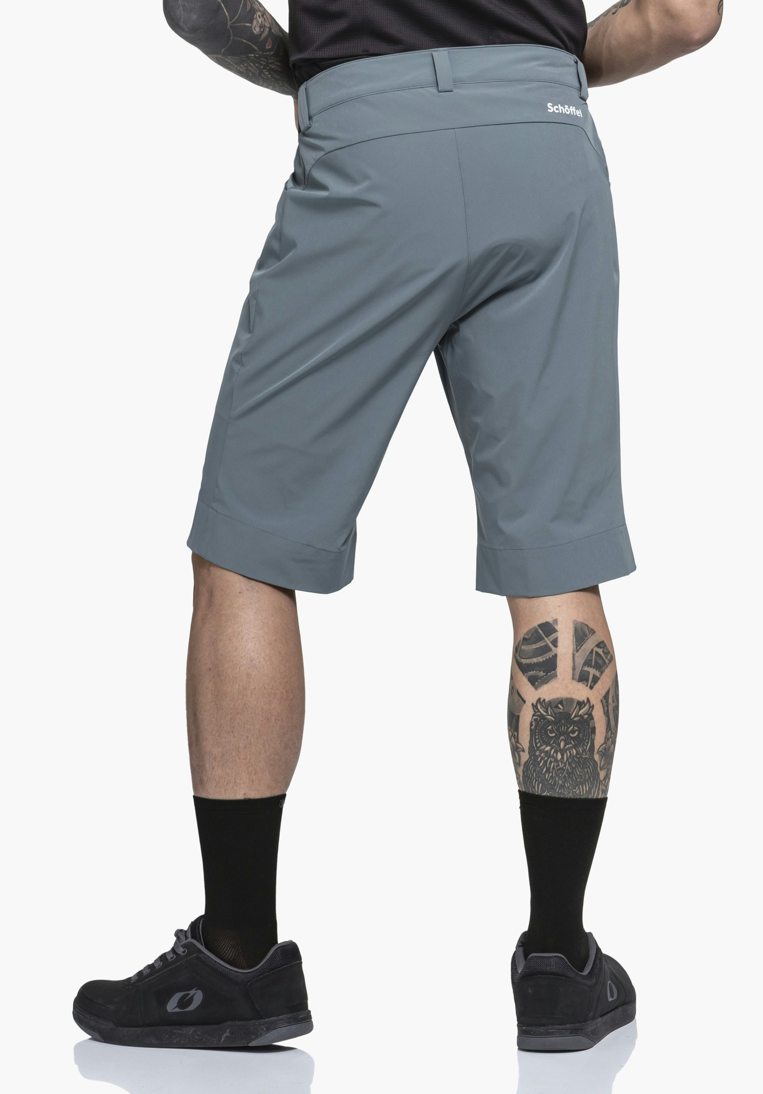 Water-repellent shorts for cycling trips