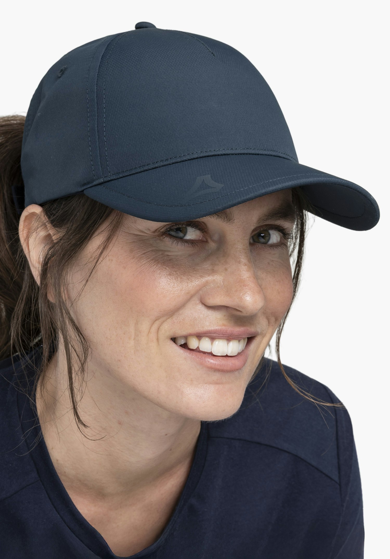 Lightweight, adjustable outdoor cap