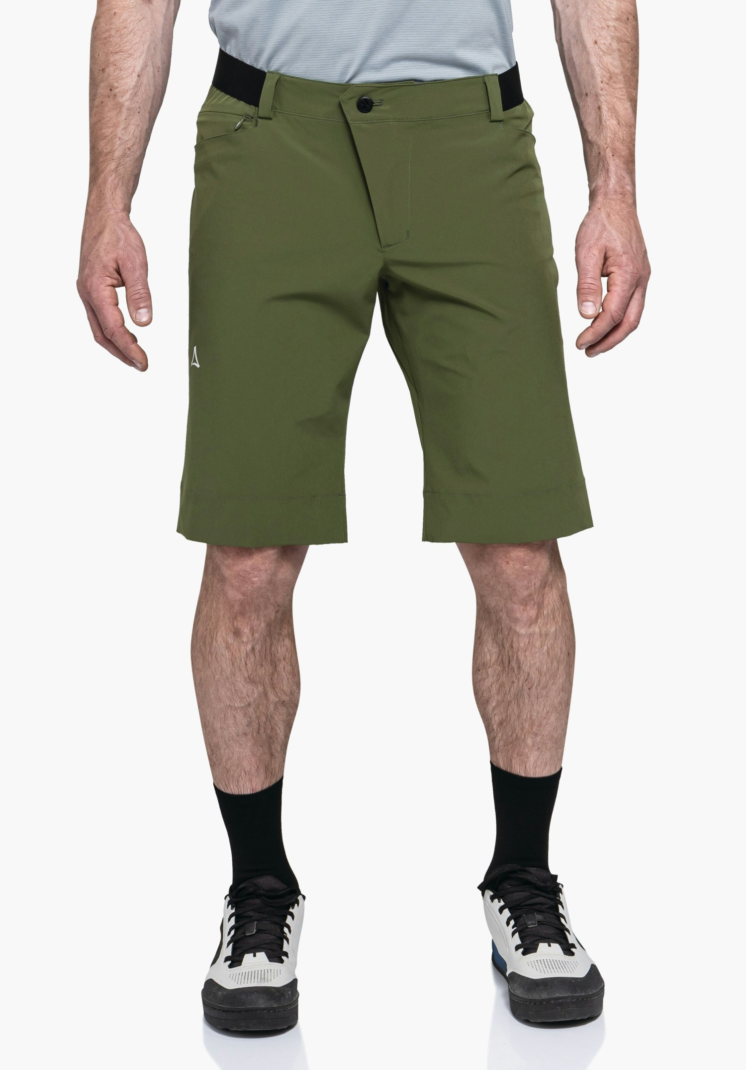 Water-repellent shorts for cycling trips