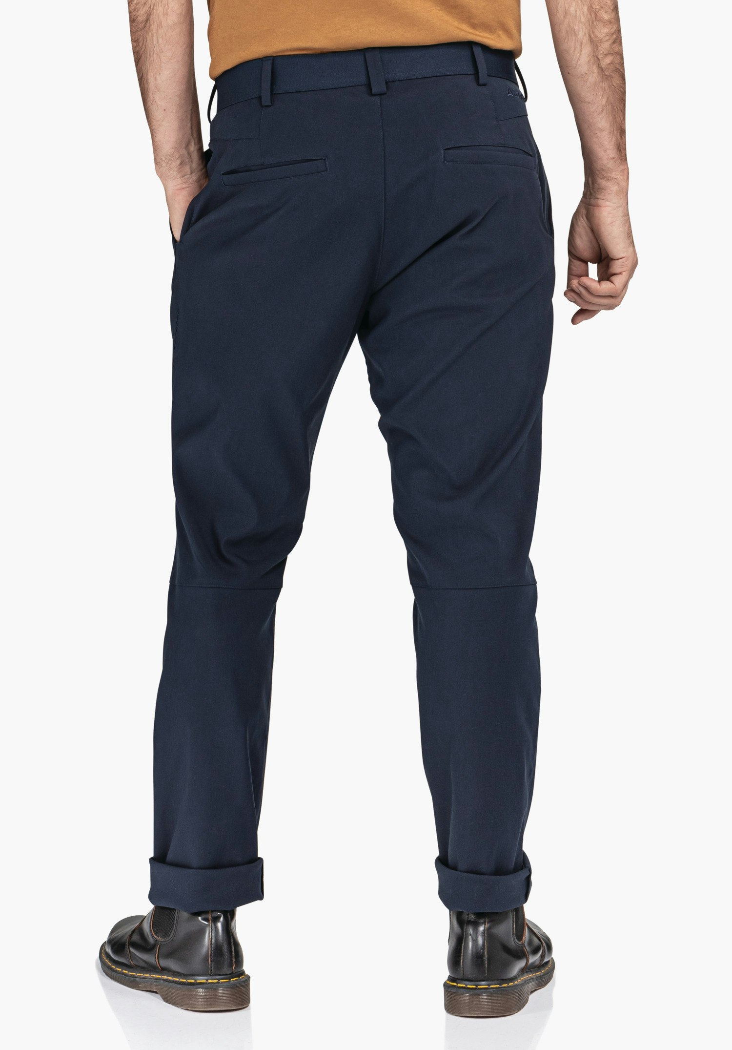 Water-repellent pleated trousers