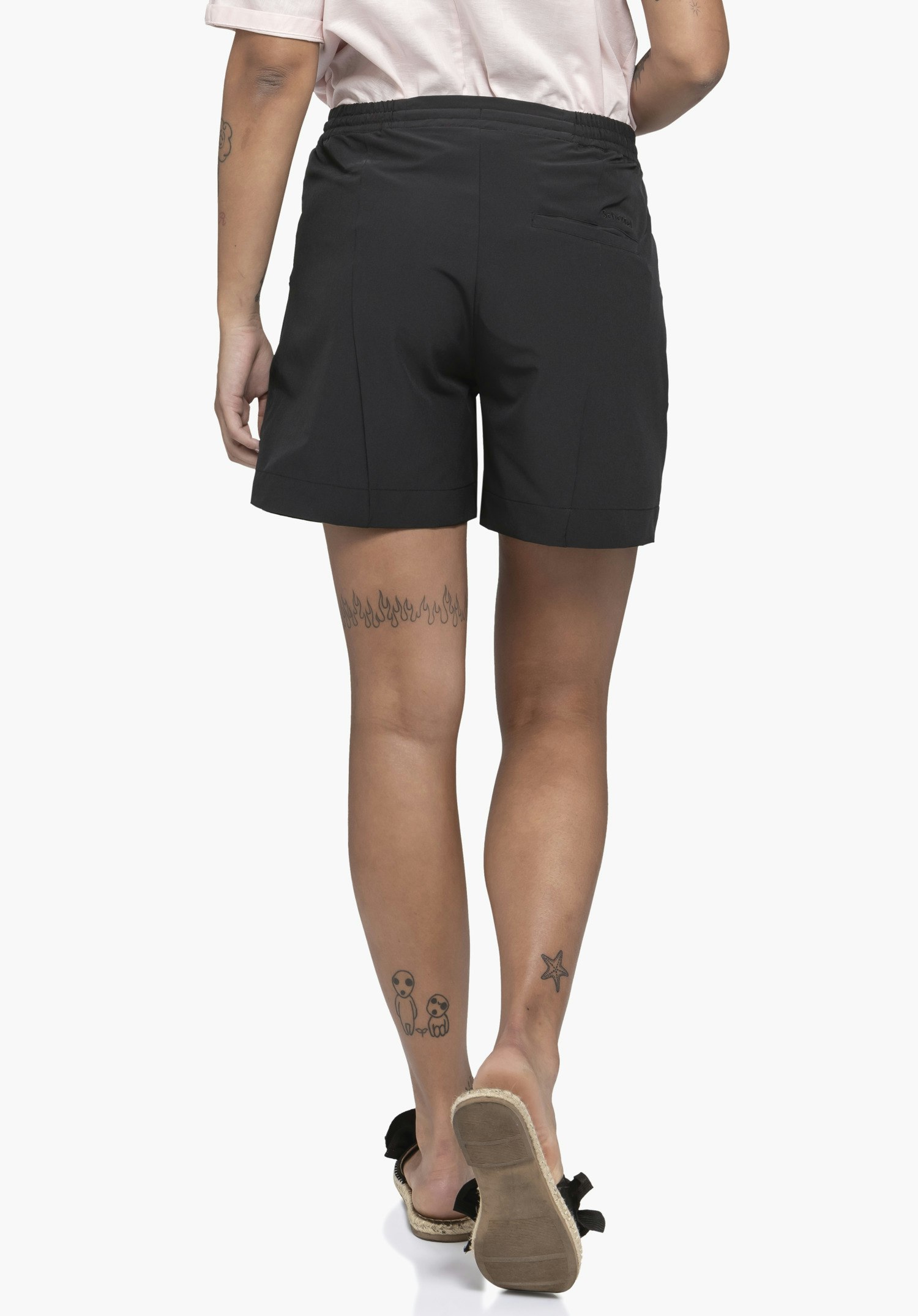 Casual pleated shorts for summer days