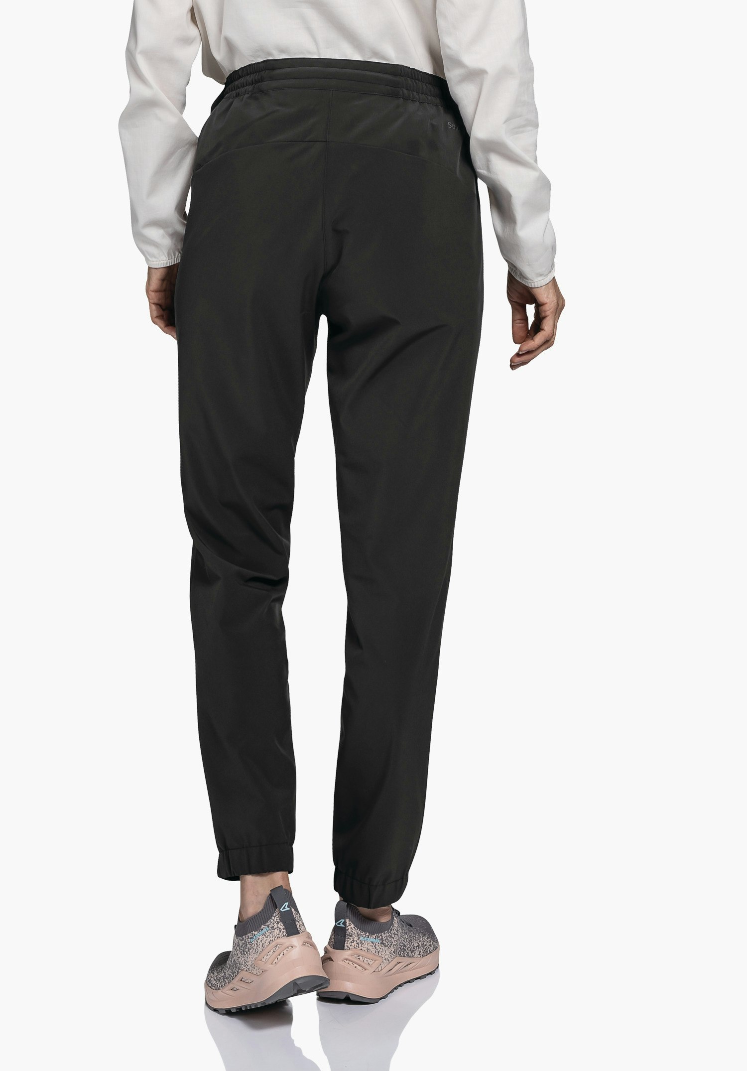 Comfortable & water repellent casual pants