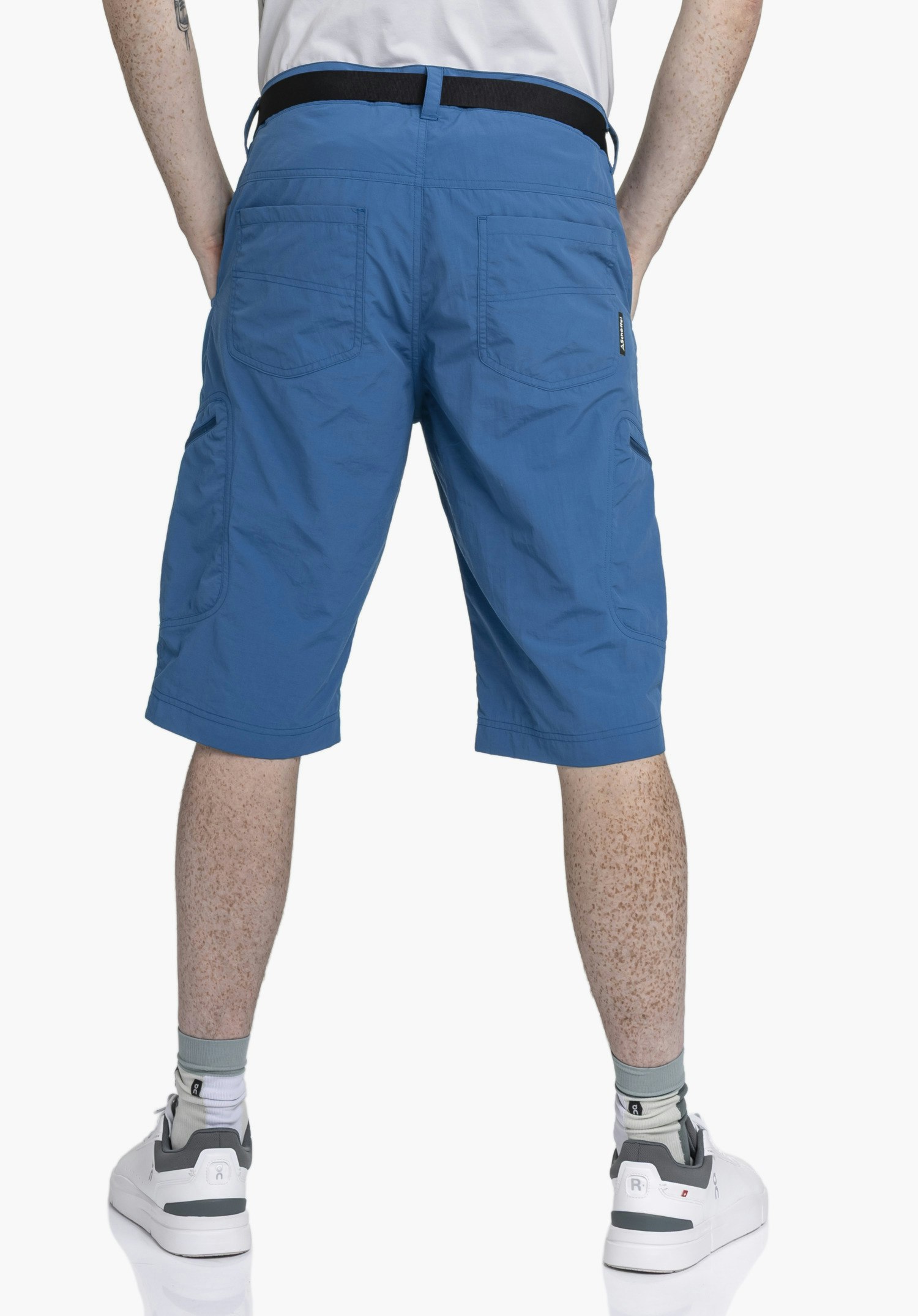 Comfortable casual shorts with pockets