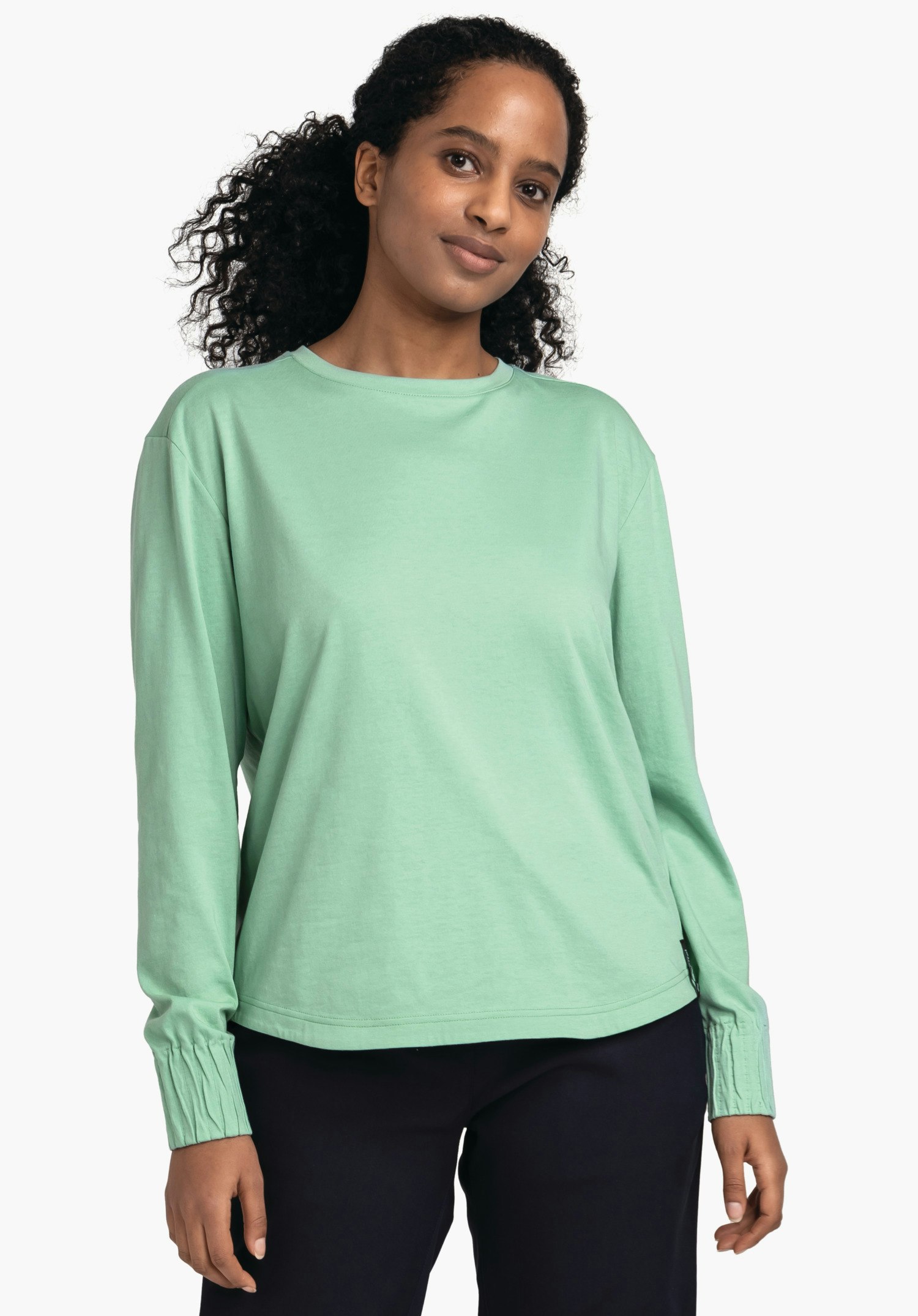 Feminine longsleeve with high wearing comfort