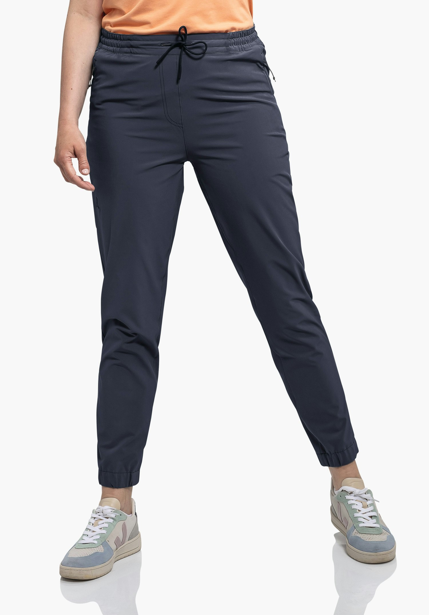 Comfortable & water repellent casual pants