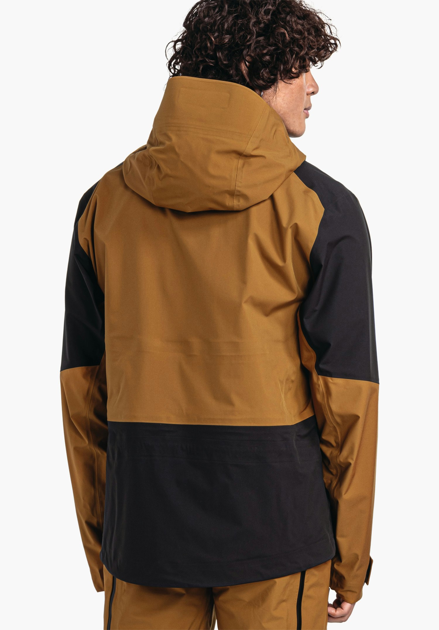 High-tech hardshell jacket with thermal zones