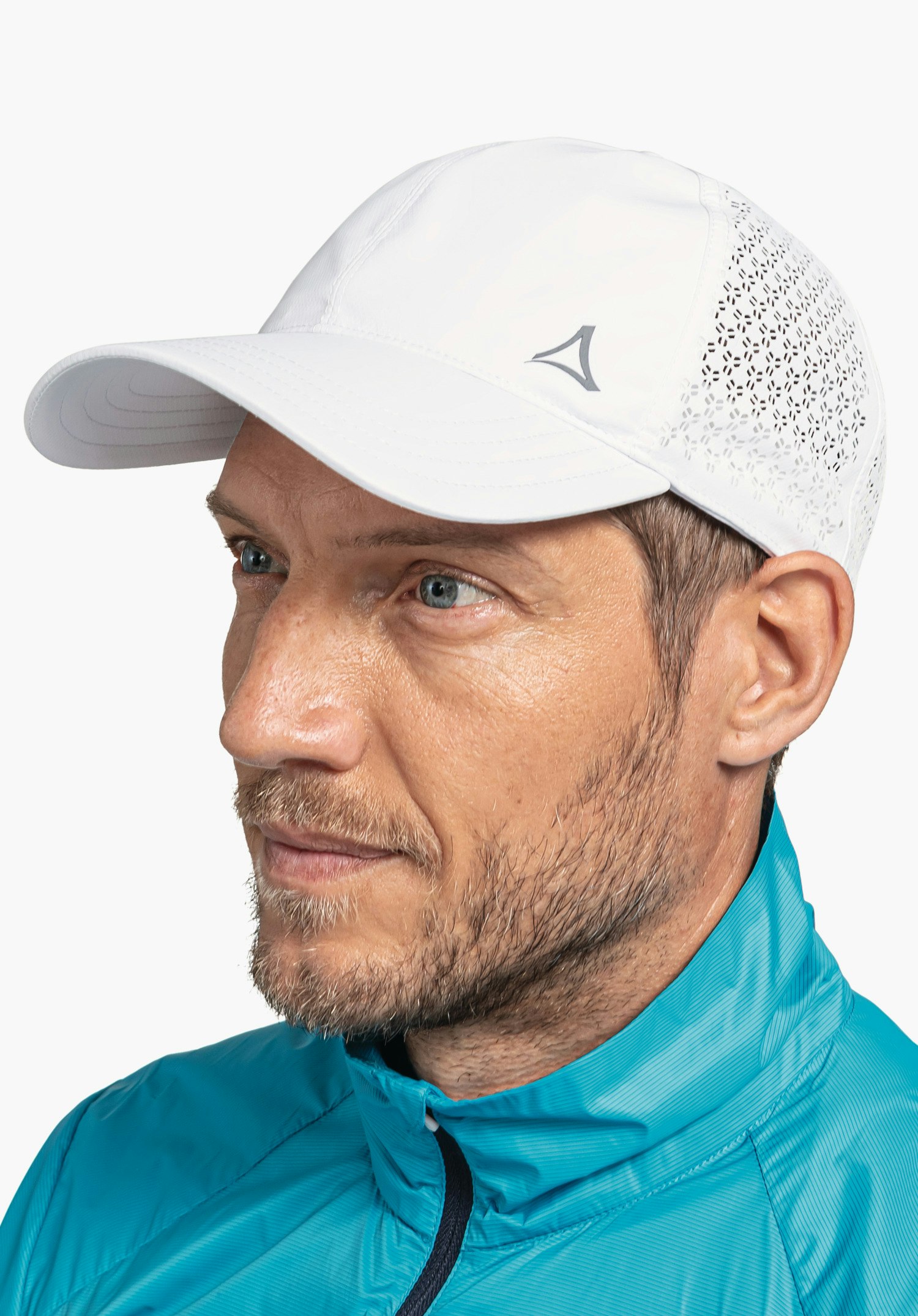 Sporty cap with ventilation holes