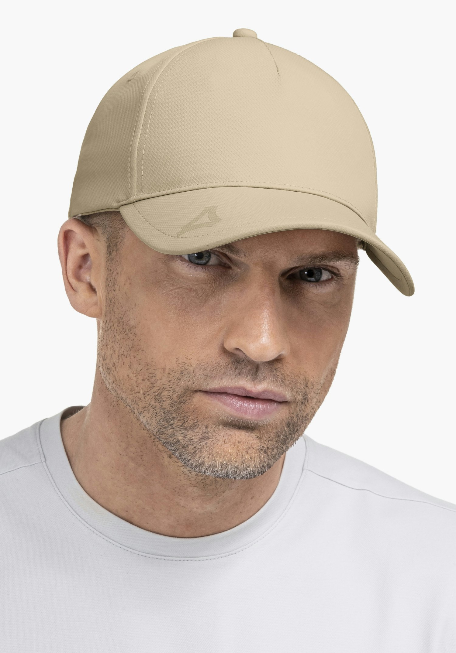 Lightweight, adjustable outdoor cap