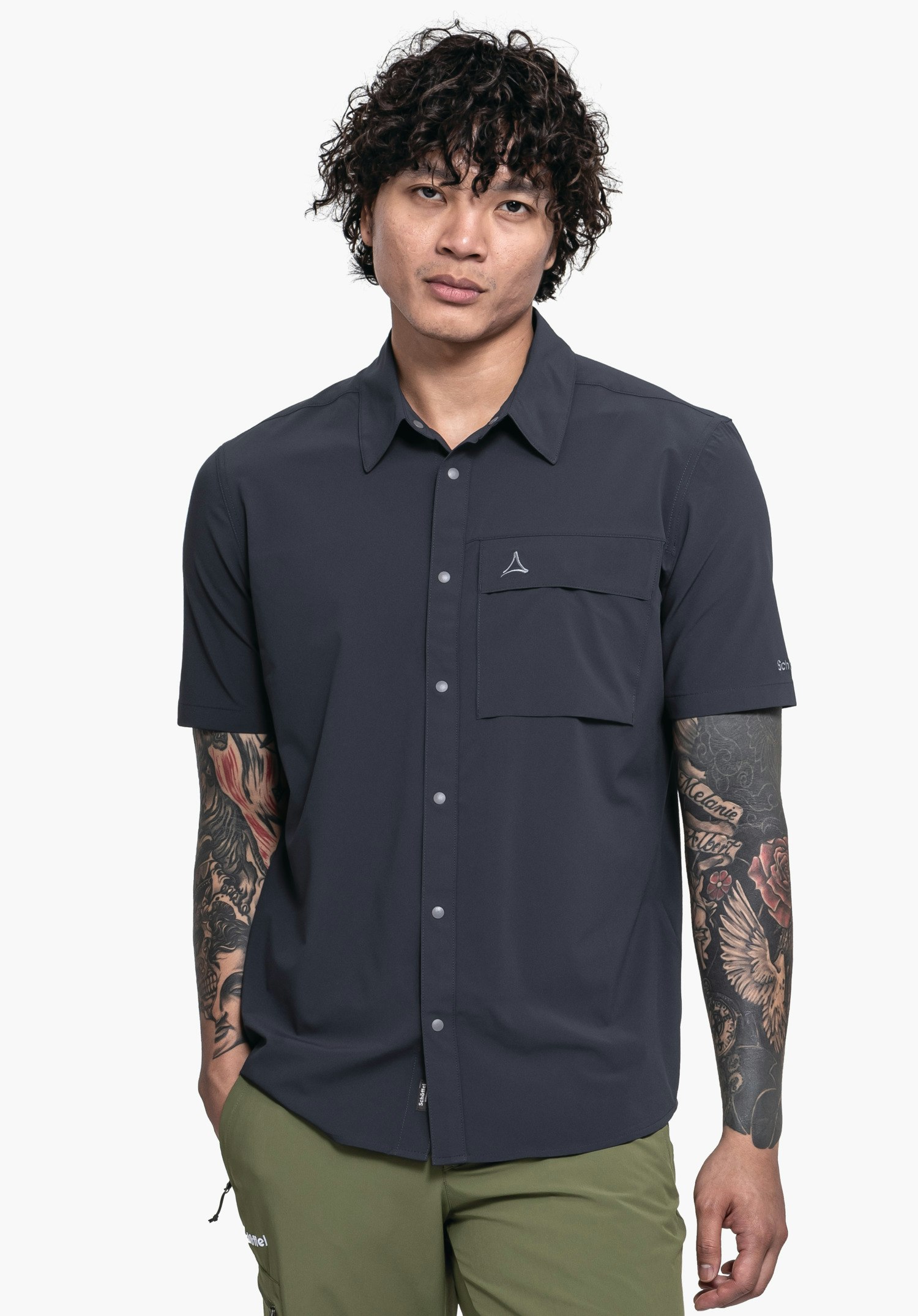 Short-sleeved shirt made from recycled material