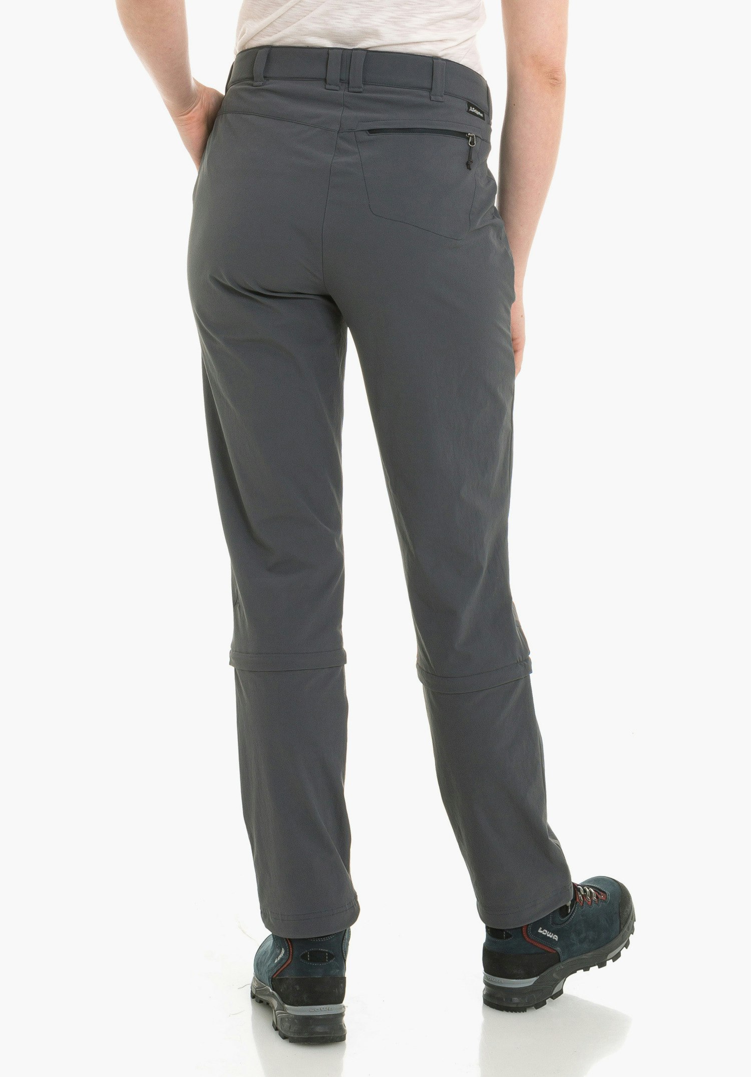 Robust hiking pants with zip-off function