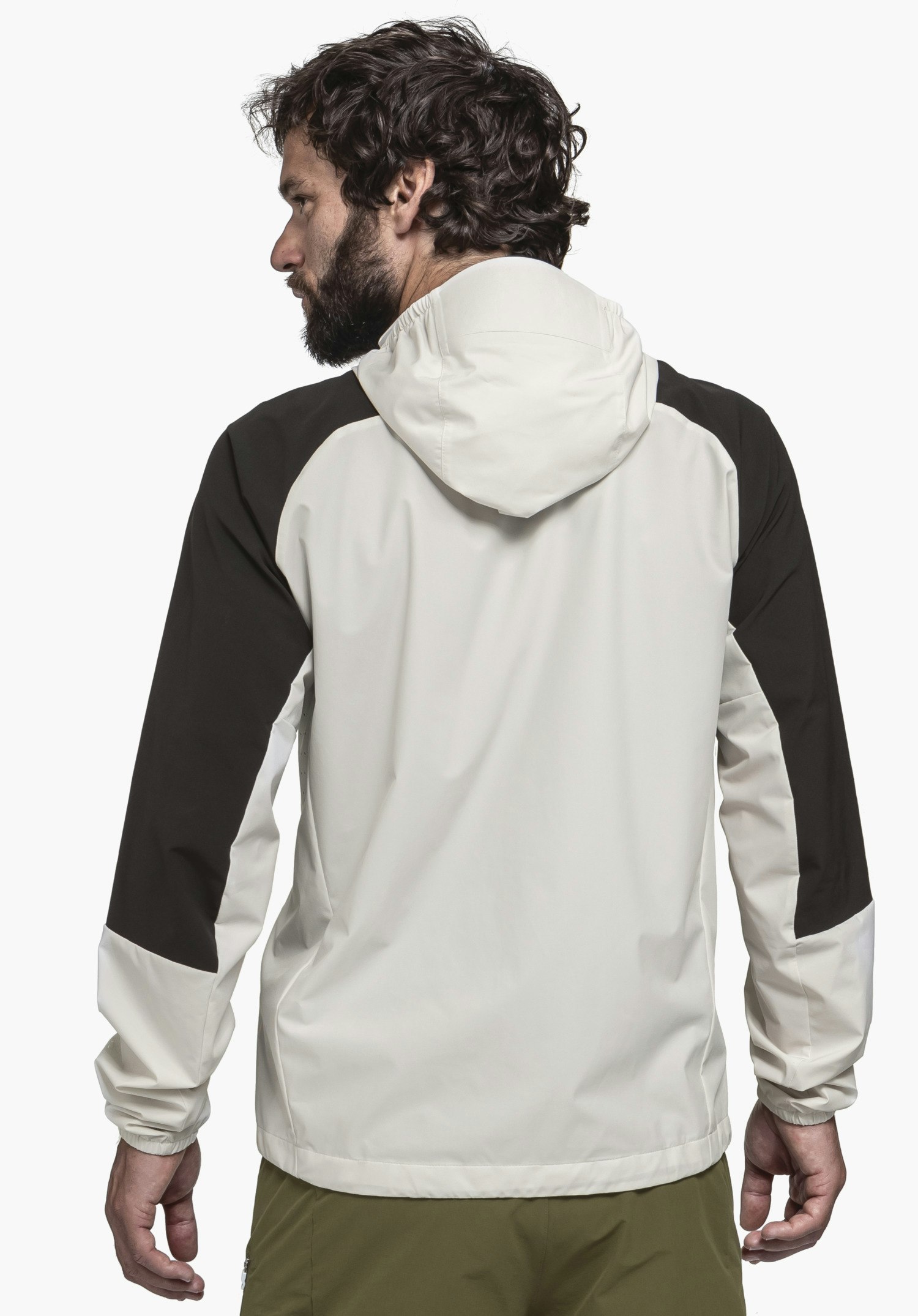 Robust wind jacket for trail riders