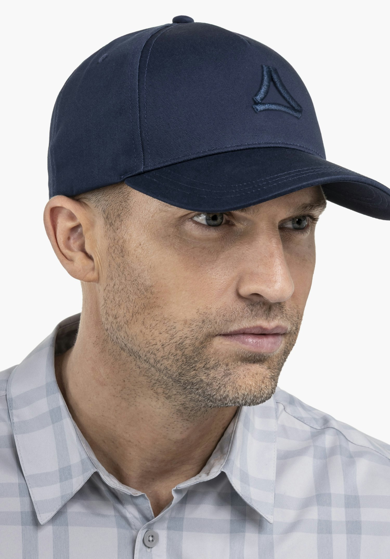 Snapback cap with 3D logo