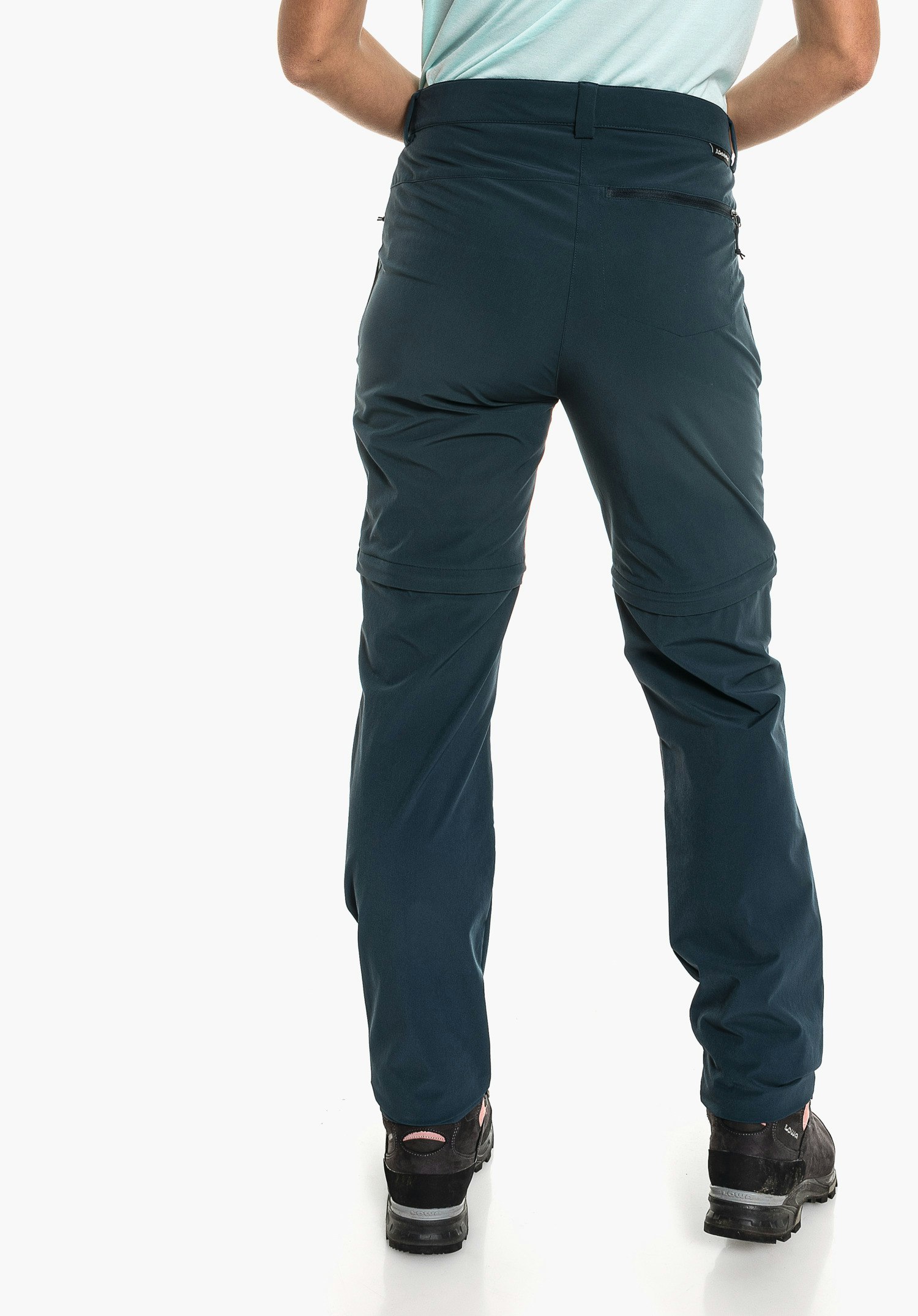 Lightweight hiking pants with zip-off function